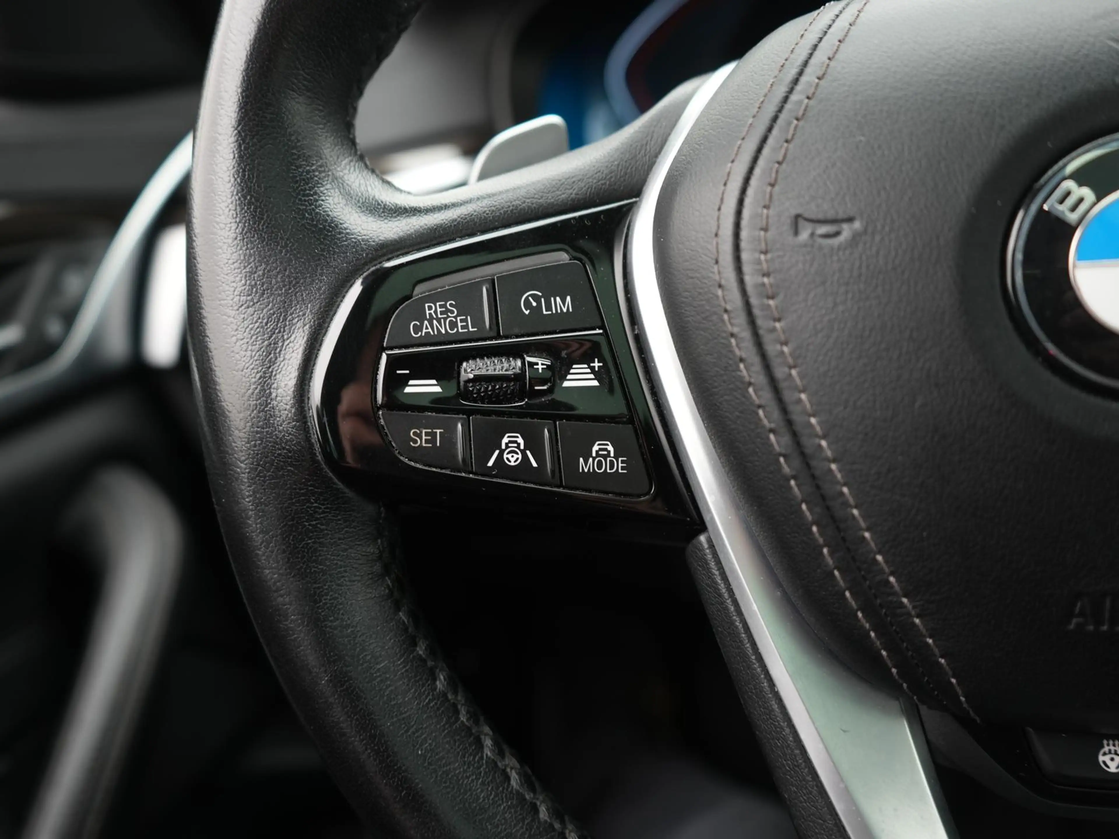 BMW 530 d Luxury Line,LASER,HUD,ACC,360°,PANO,TOTW — photo 11