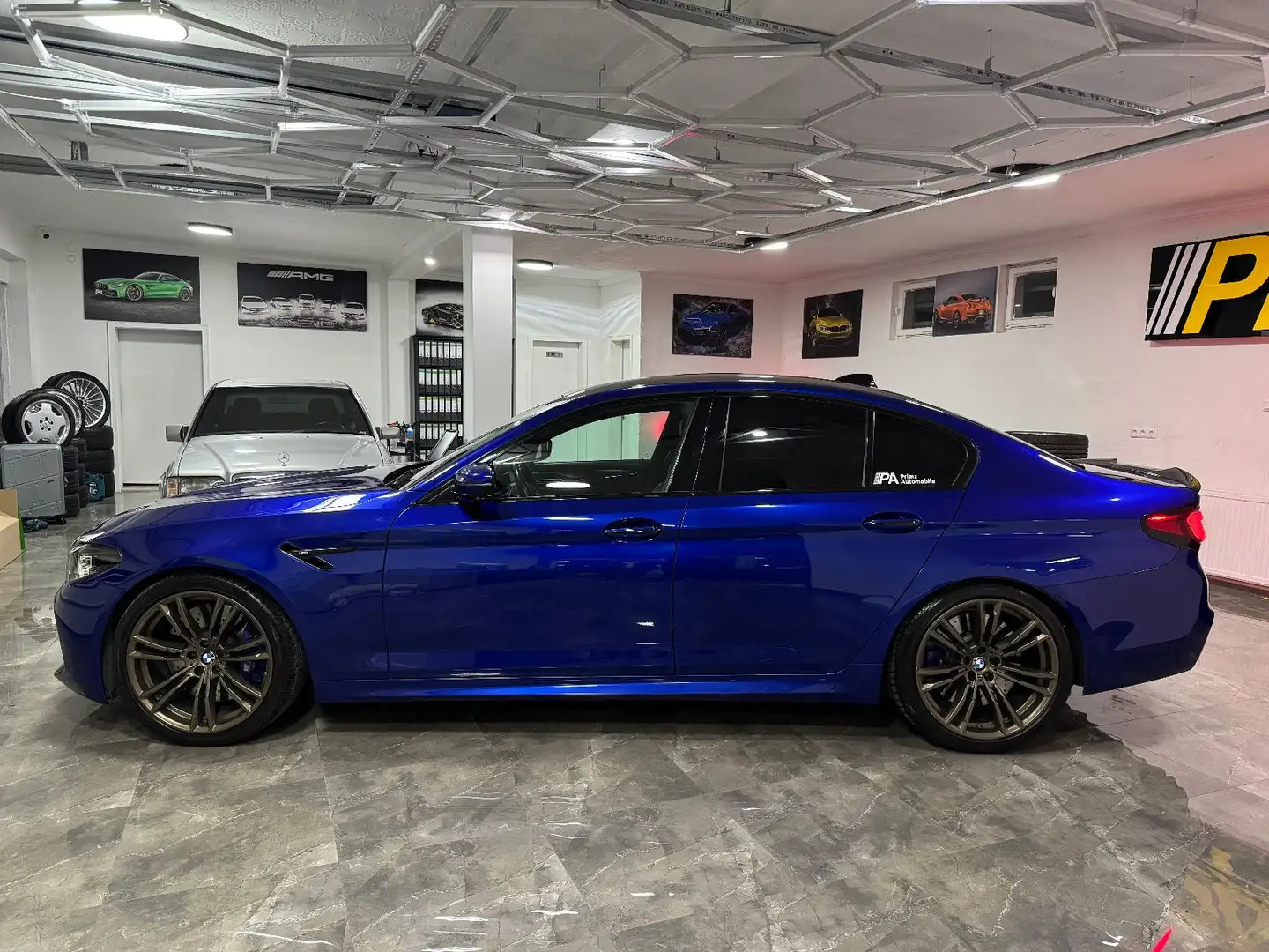 BMW M5 xDrive INDIVIDUAL CARBON HUD B&W LASER KEYLES Blau - 2