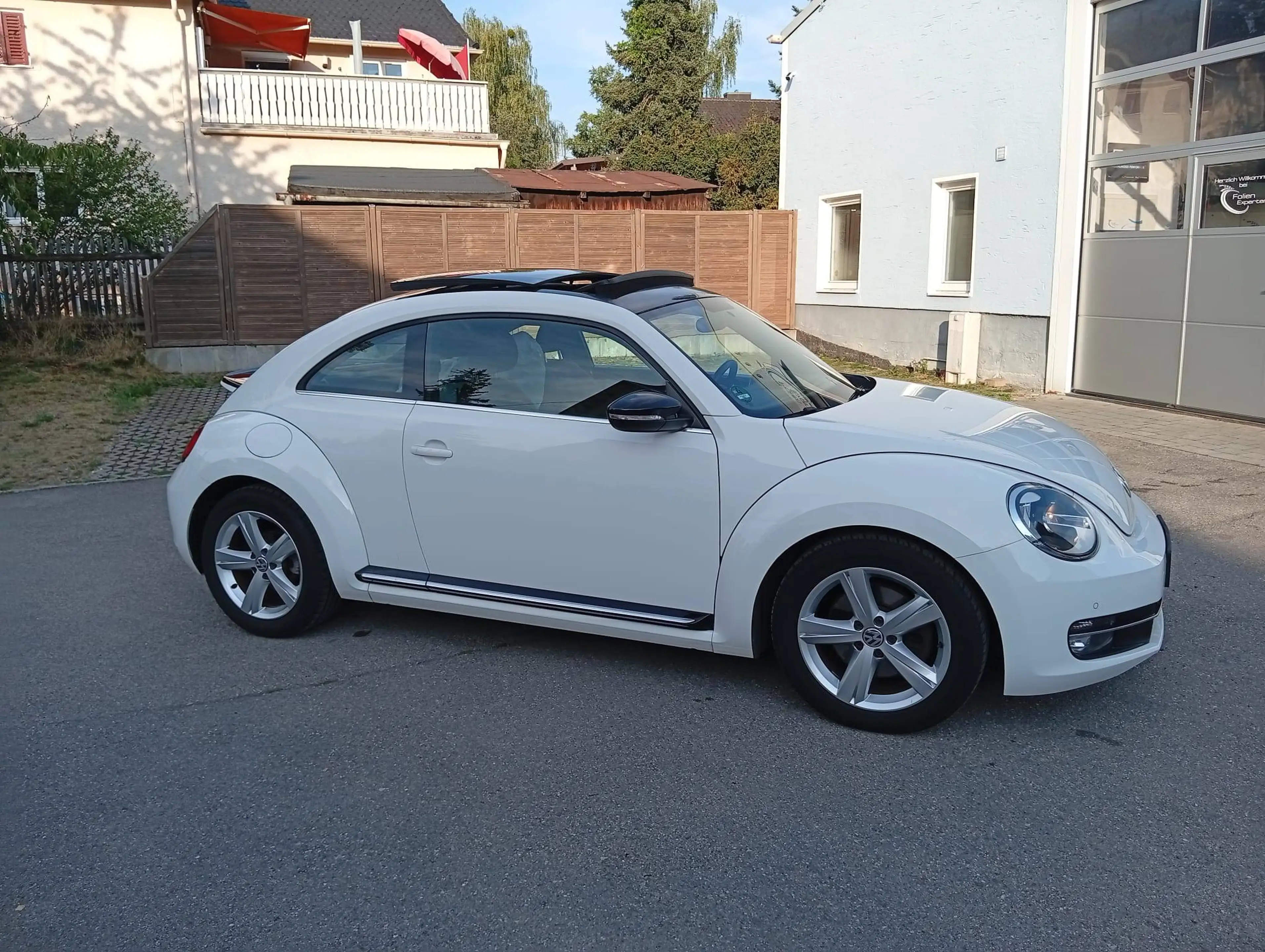 Volkswagen Beetle Sport — photo 11
