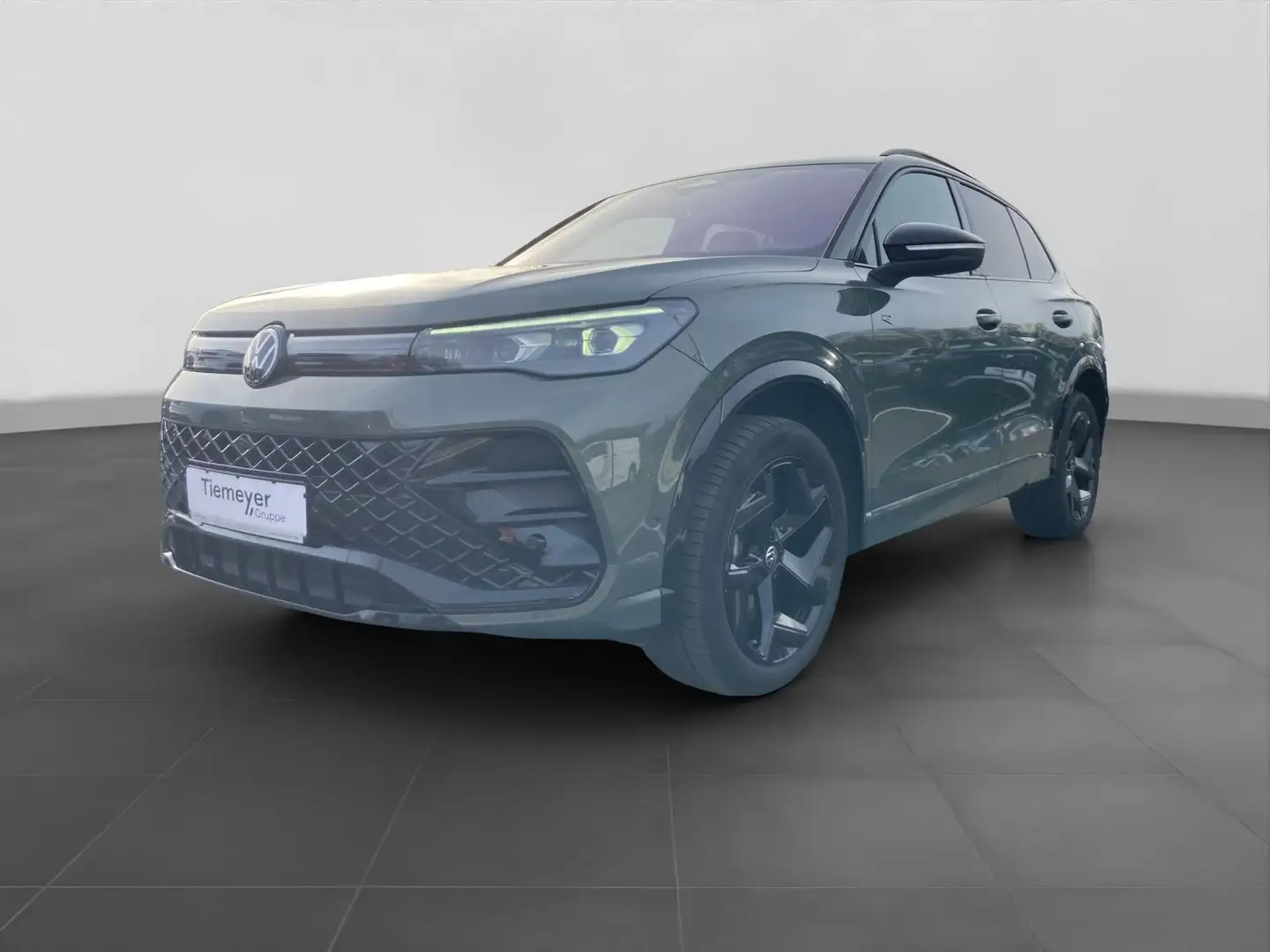 Volkswagen Tiguan 2.0 TDI DSG R-LINE BLACK STDHZG PANO AHK Grün - 2