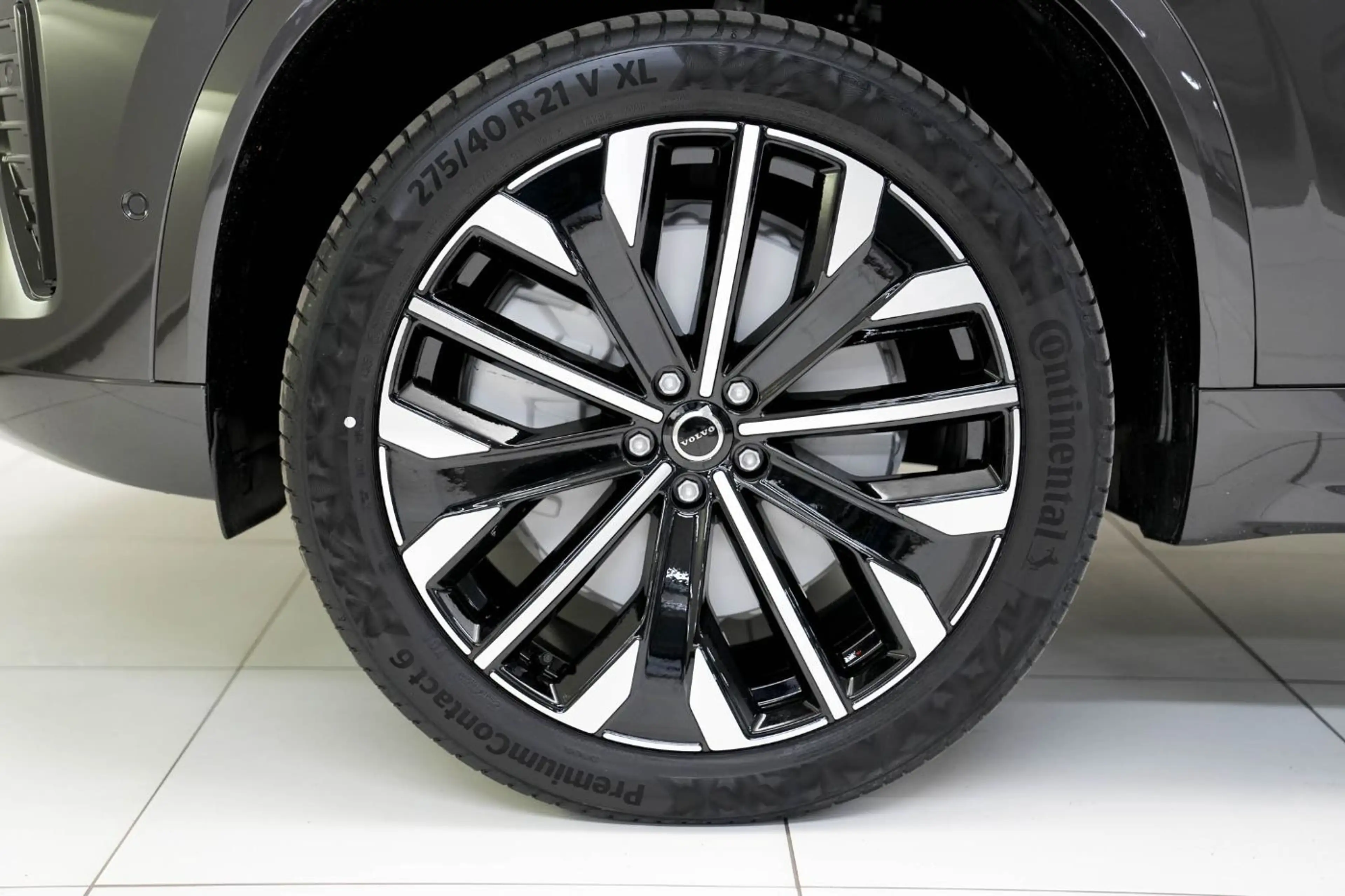 Volvo XC90 Plus, T8 Plug-in Hybrid, Elektrisch/Benzin, Dark, — photo 4