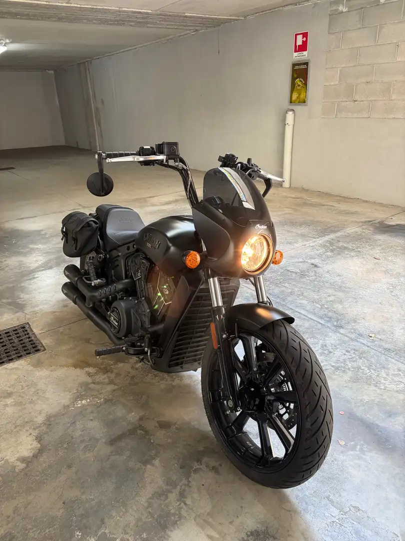 Indian Scout Nero - 1