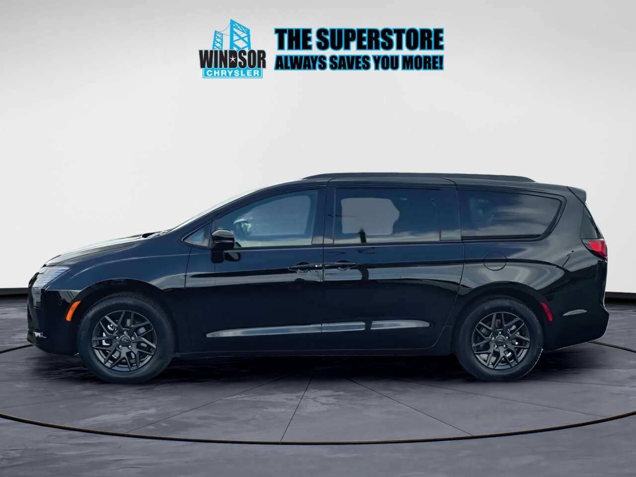 2027 Chrysler Pacifica Select FWD — photo 1