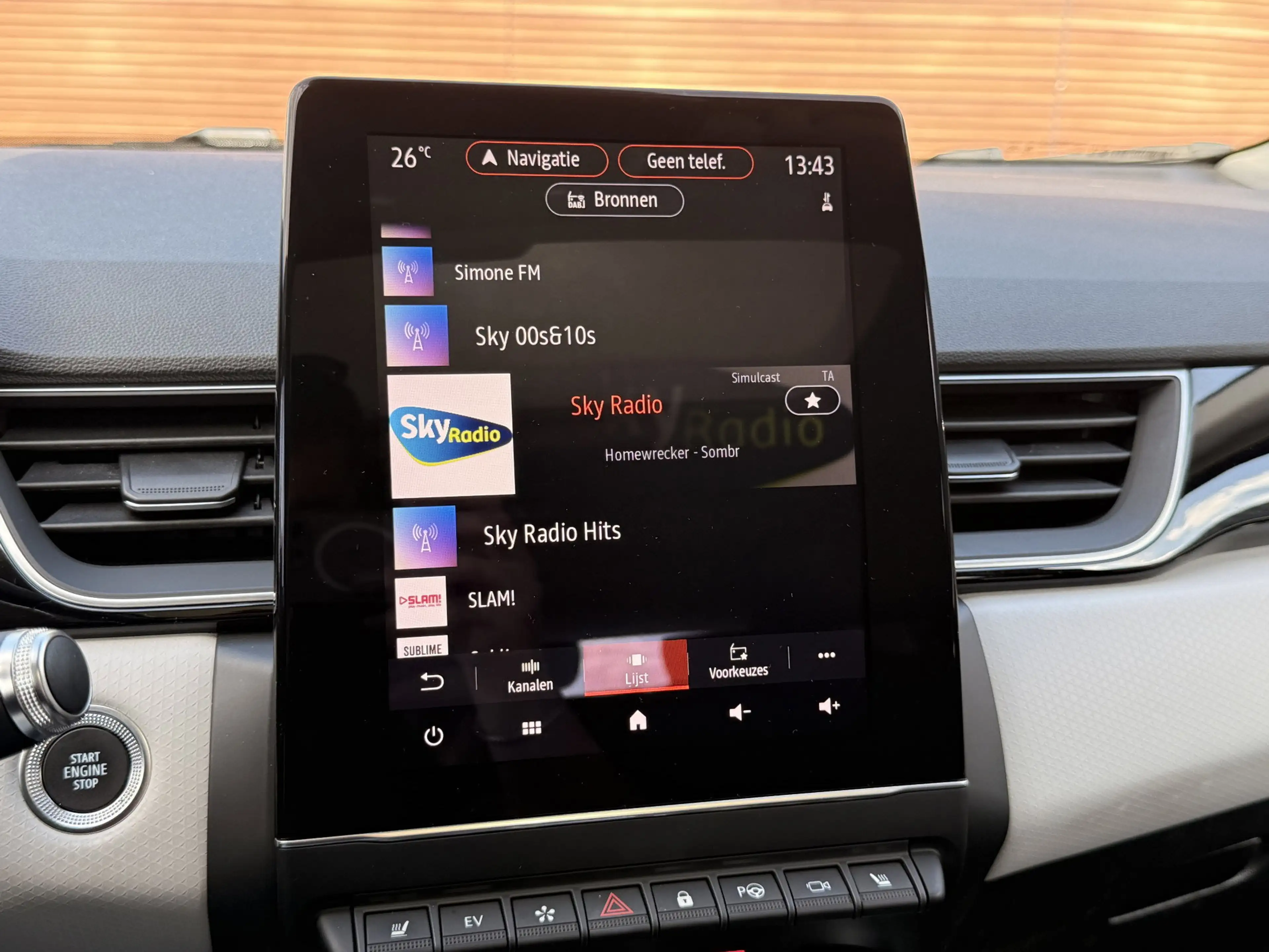 Renault Captur 1.6 E-Tech Plug-in Hybrid 160 Edition One — photo 33