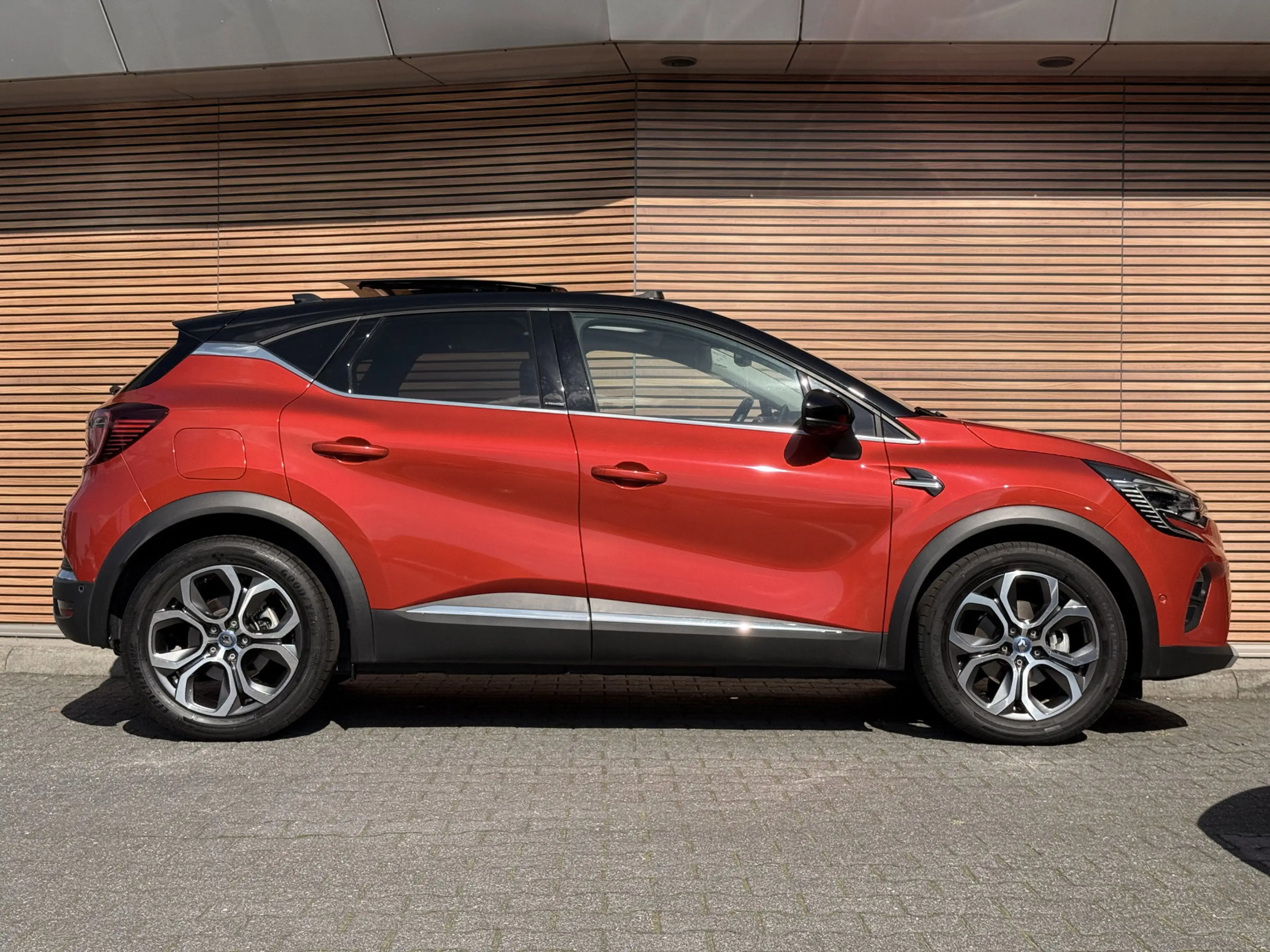 Renault Captur 1.6 E-Tech Plug-in Hybrid 160 Edition One — photo 6