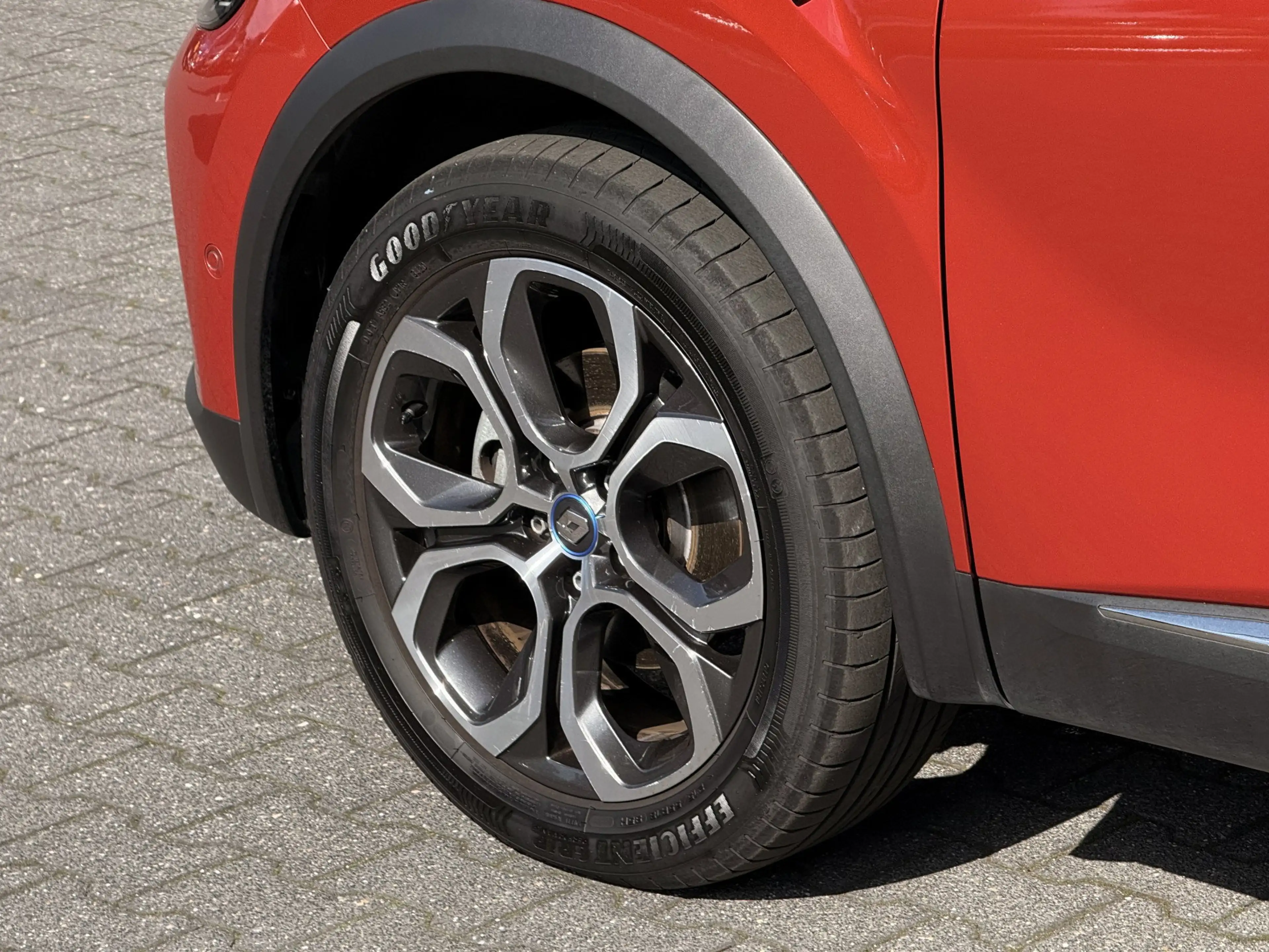 Renault Captur 1.6 E-Tech Plug-in Hybrid 160 Edition One — photo 12