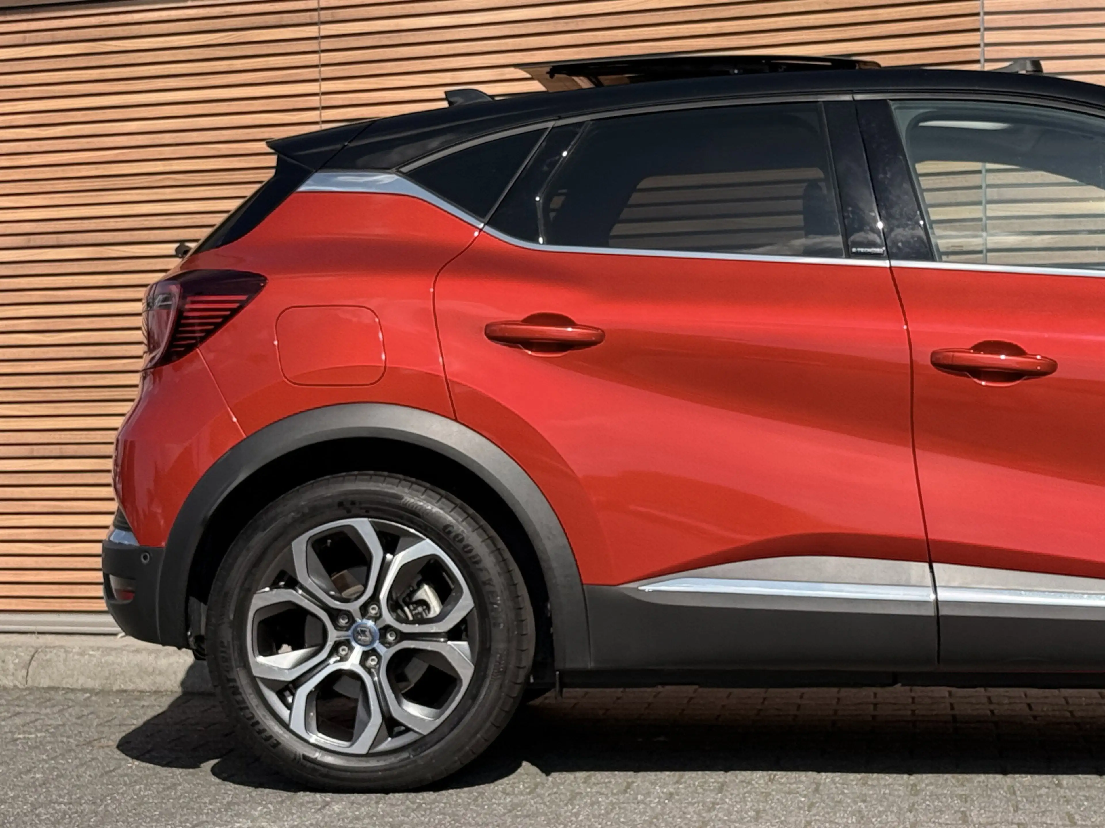 Renault Captur 1.6 E-Tech Plug-in Hybrid 160 Edition One — photo 20