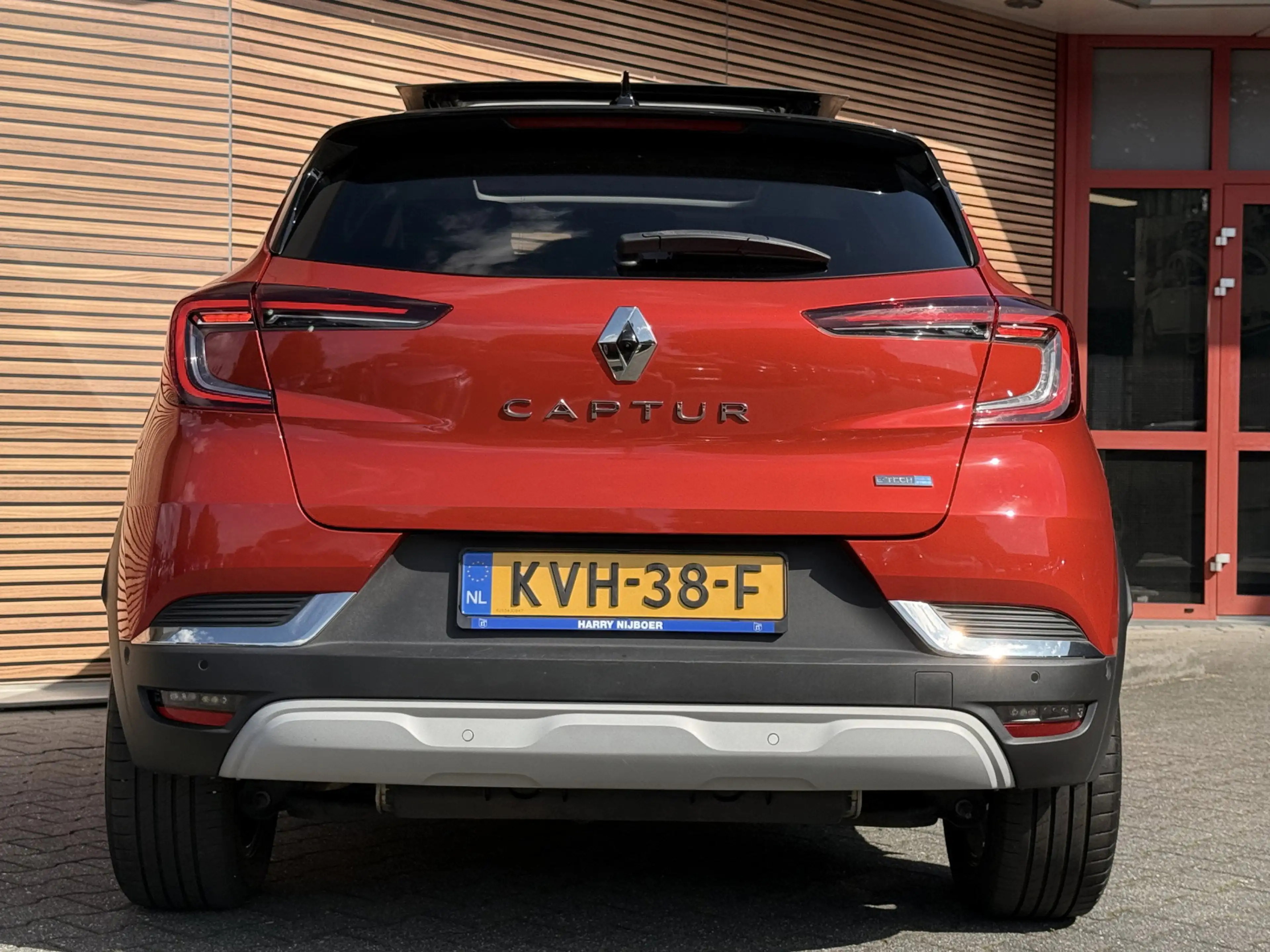 Renault Captur 1.6 E-Tech Plug-in Hybrid 160 Edition One — photo 16