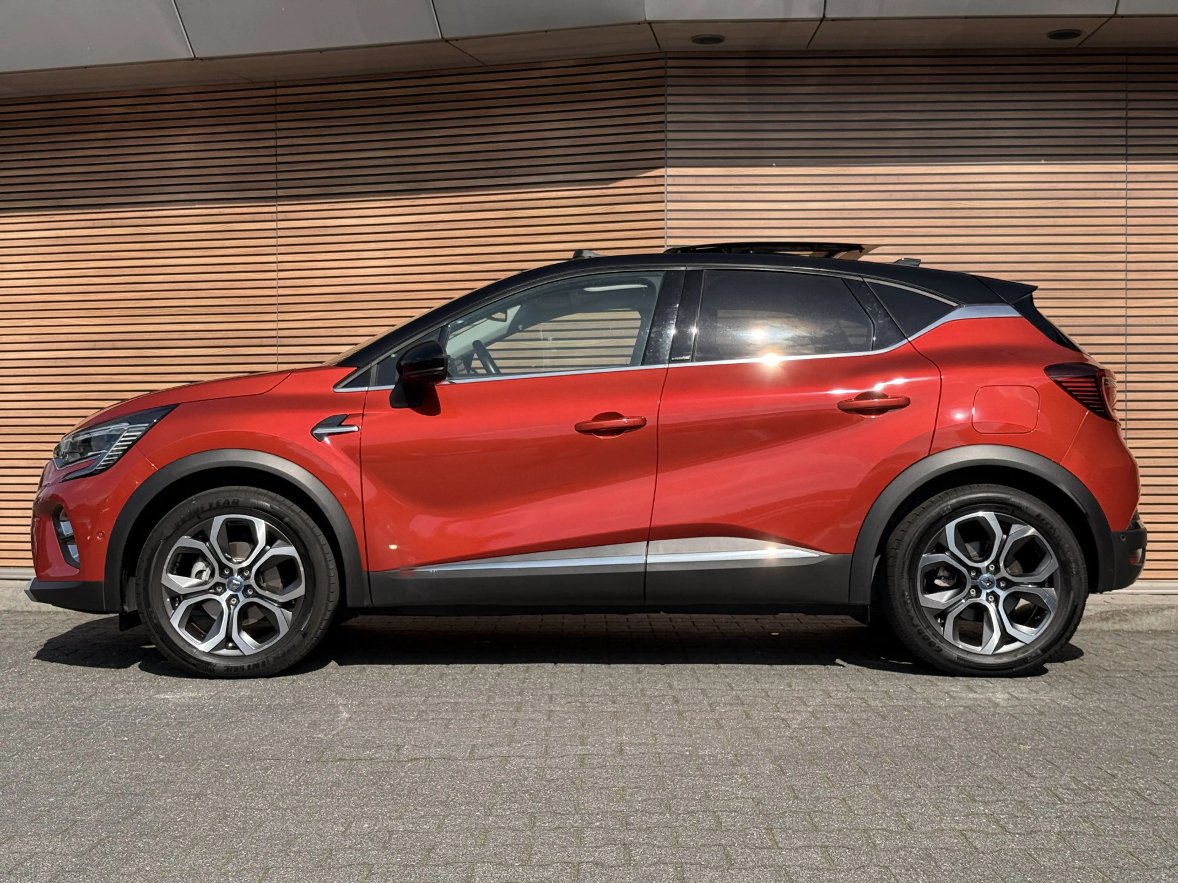 Renault Captur 1.6 E-Tech Plug-in Hybrid 160 Edition One — photo 5