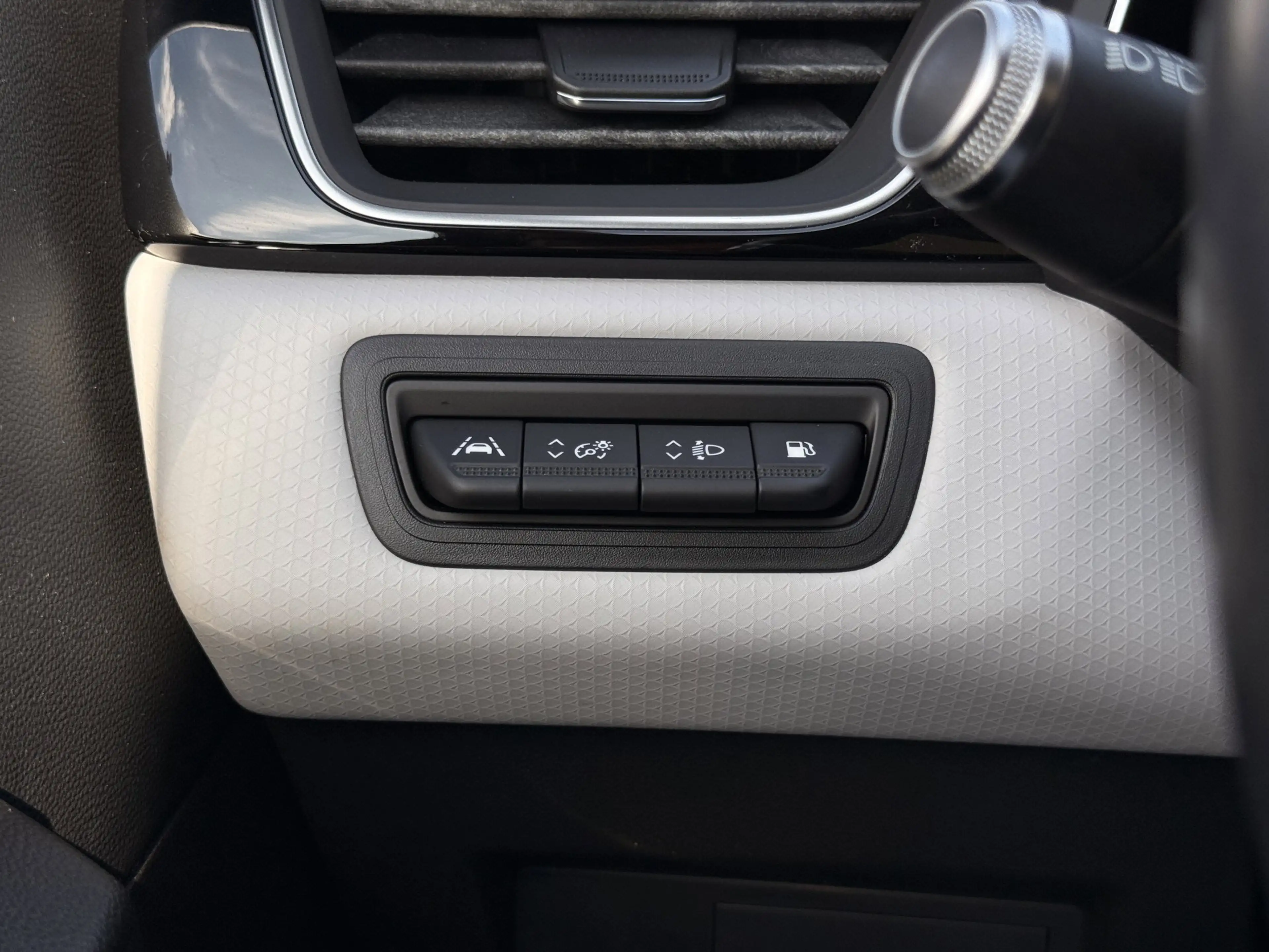 Renault Captur 1.6 E-Tech Plug-in Hybrid 160 Edition One — photo 45