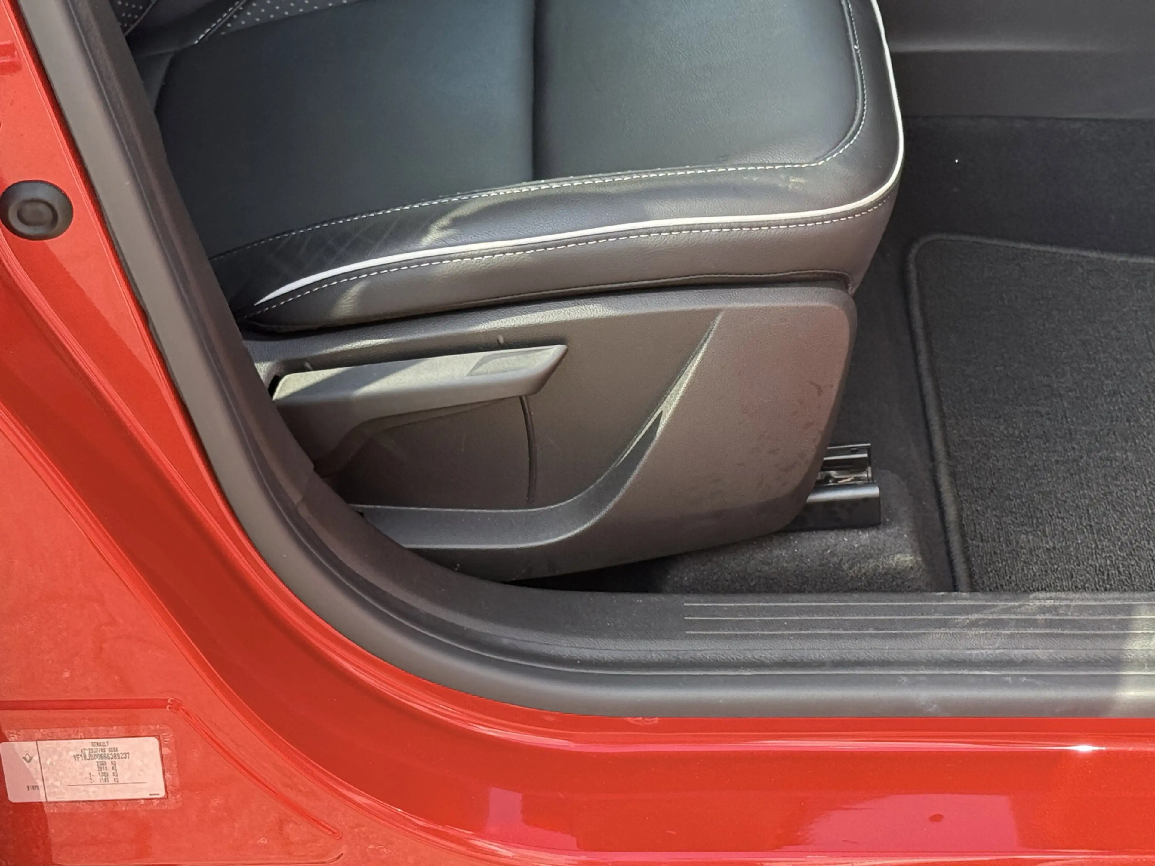 Renault Captur 1.6 E-Tech Plug-in Hybrid 160 Edition One — photo 48
