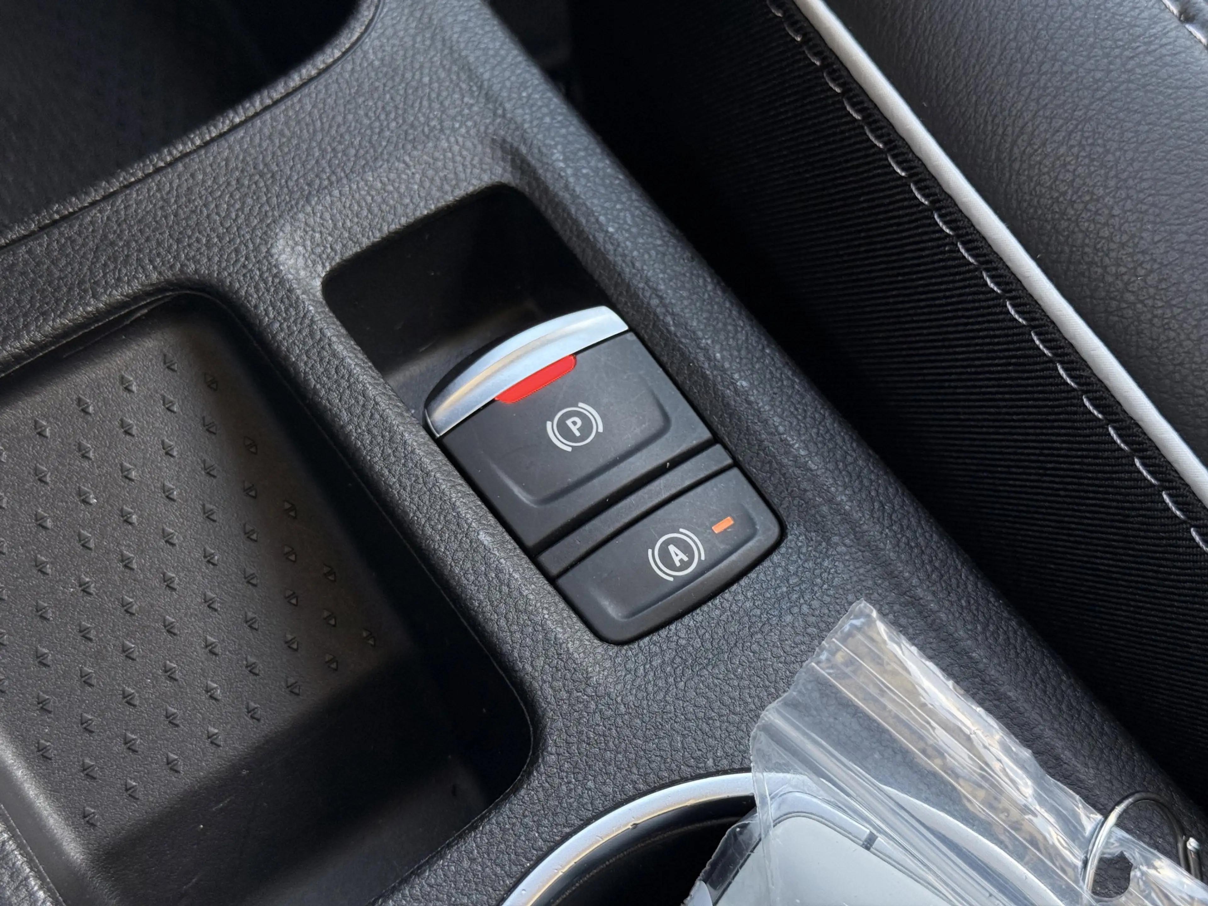 Renault Captur 1.6 E-Tech Plug-in Hybrid 160 Edition One — photo 41