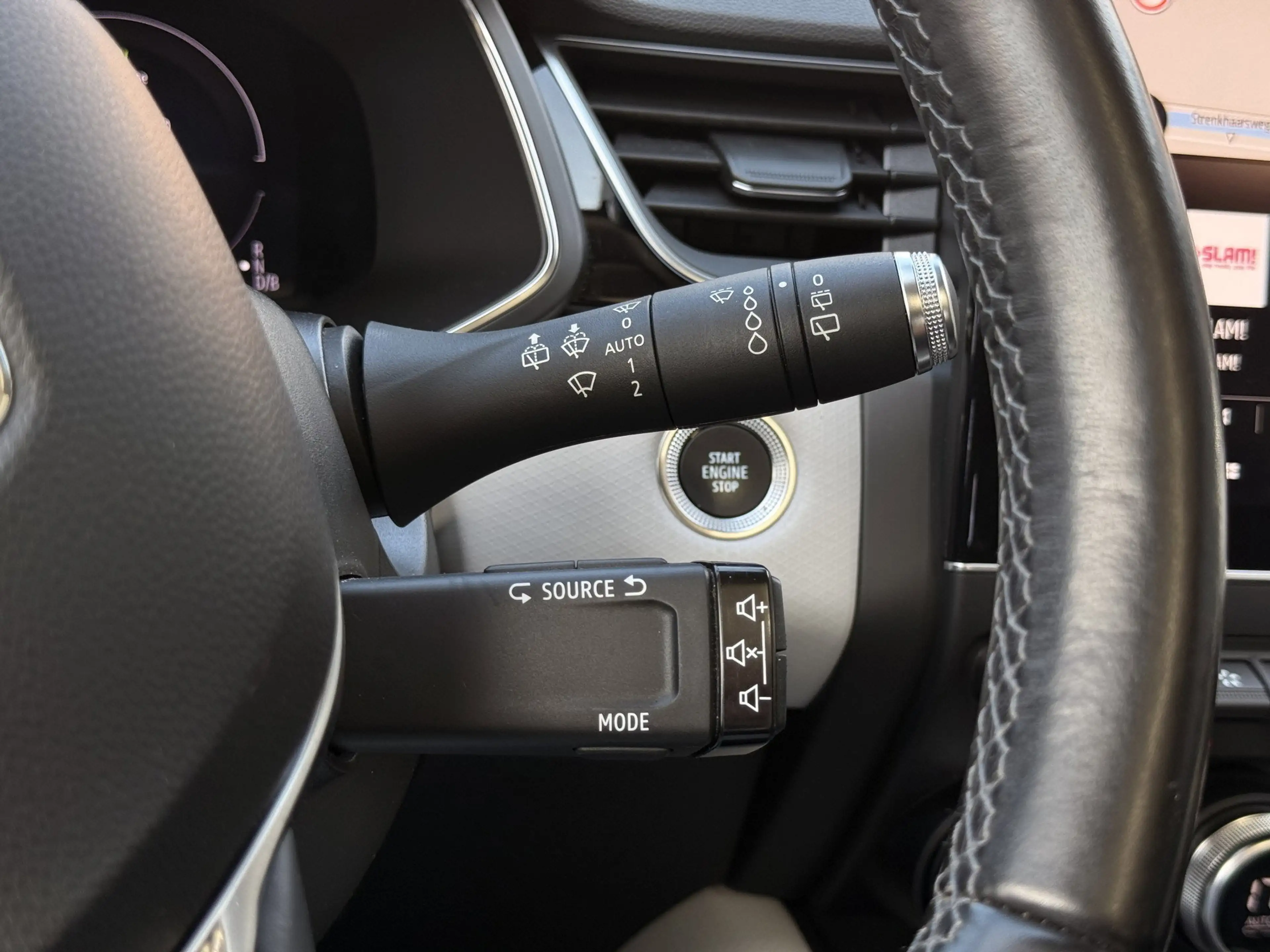 Renault Captur 1.6 E-Tech Plug-in Hybrid 160 Edition One — photo 27