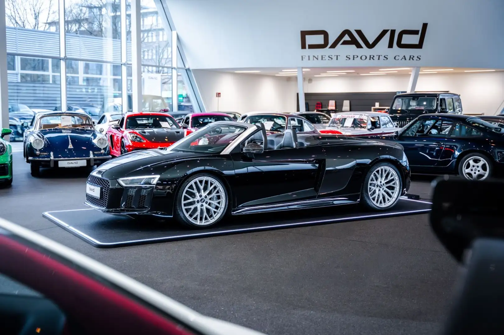 Audi R8 V10 plus Spyder *Recaro*Carbon*NO OPF*Keramik Schwarz - 2