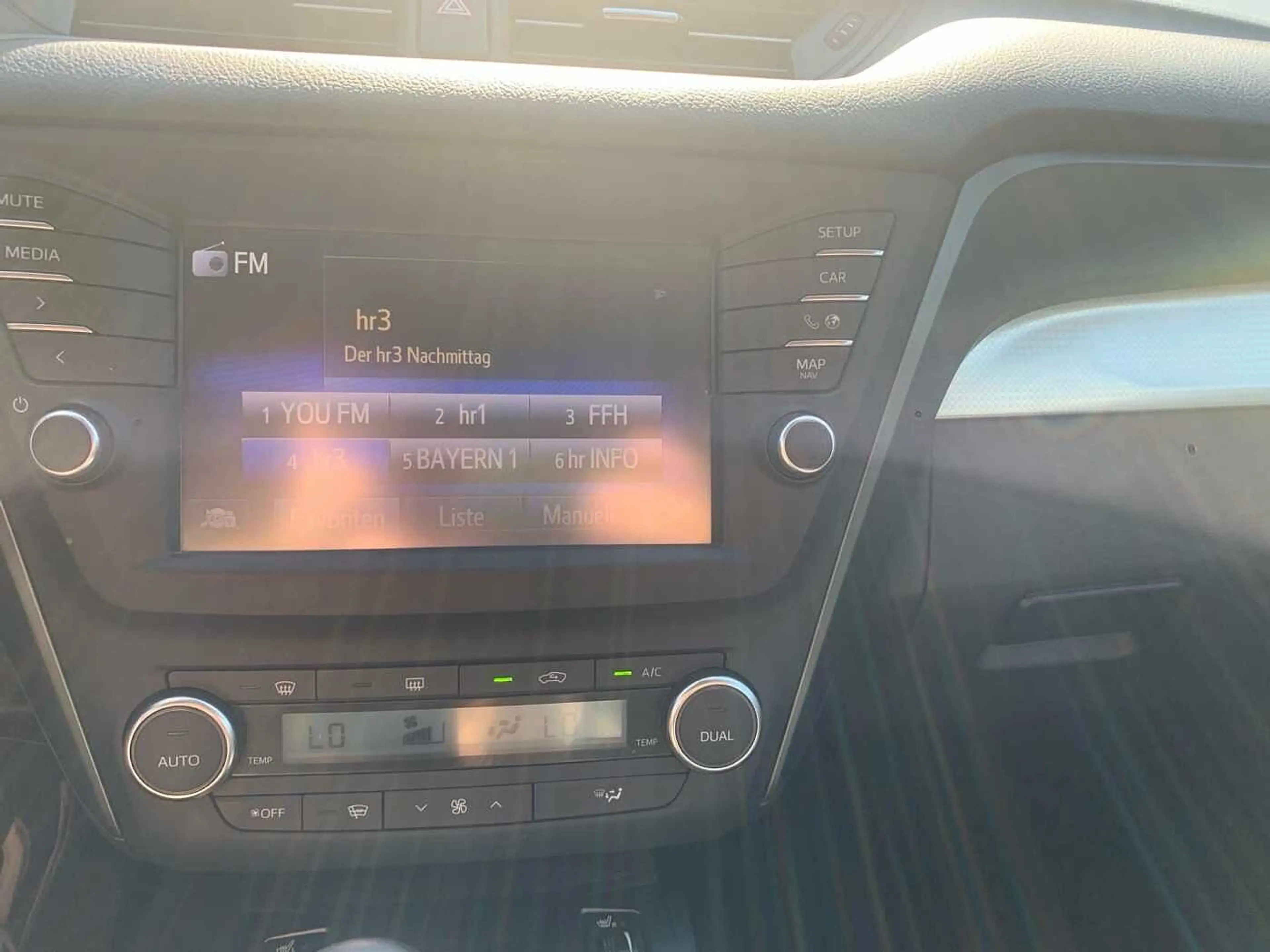 Toyota Avensis Touring Sports Edition S+ KAMERA — photo 12