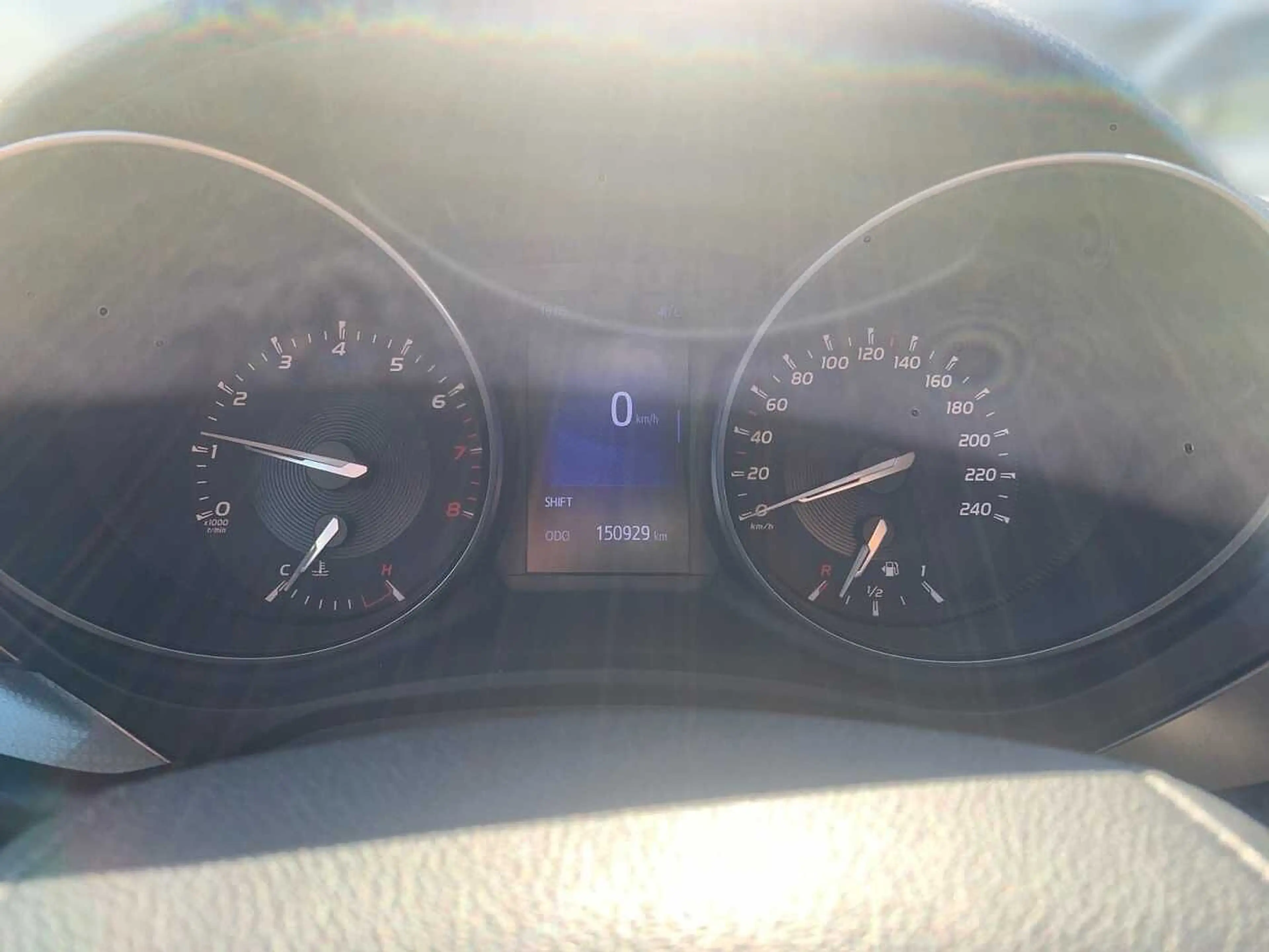 Toyota Avensis Touring Sports Edition S+ KAMERA — photo 11