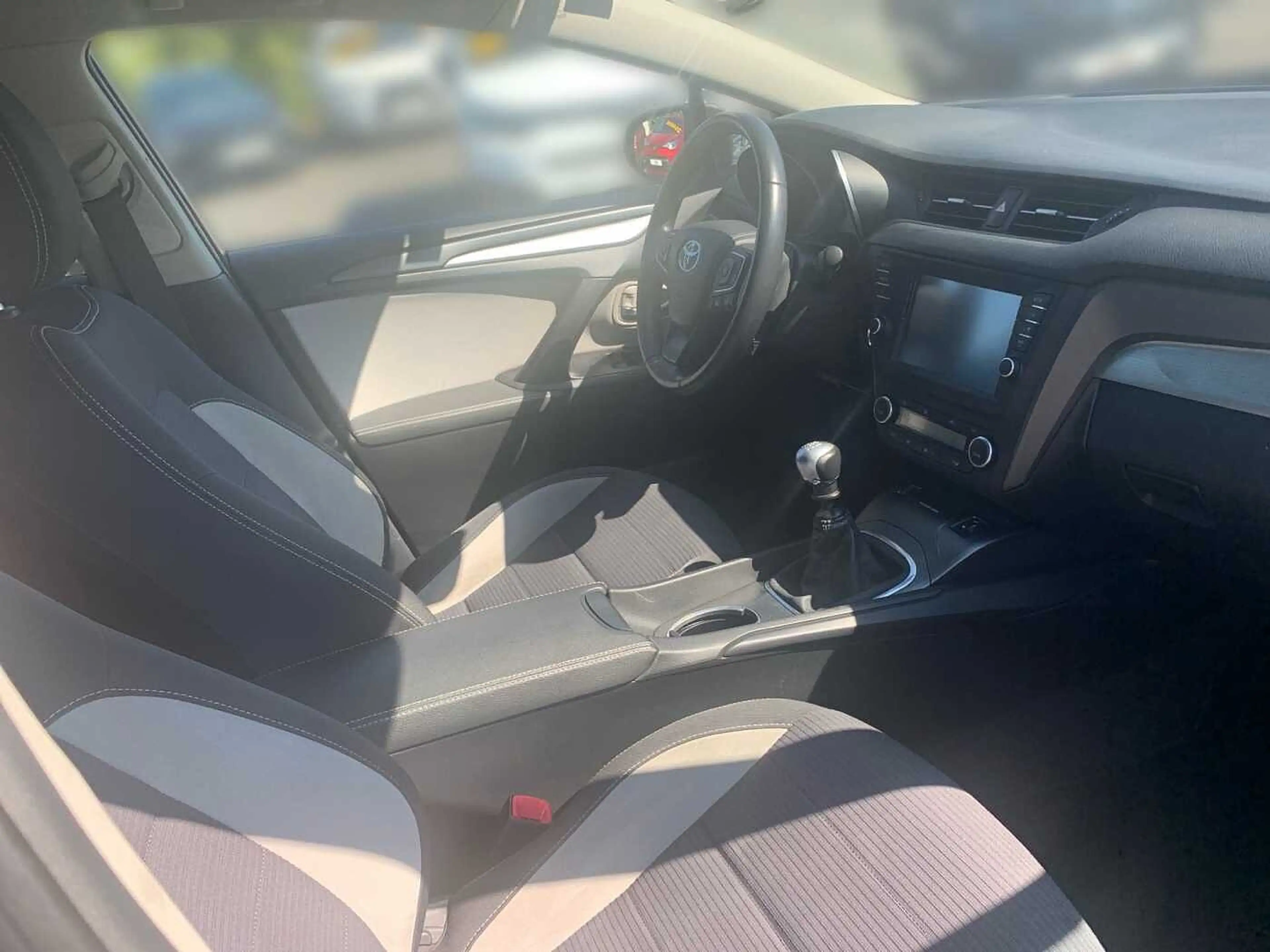 Toyota Avensis Touring Sports Edition S+ KAMERA — photo 6
