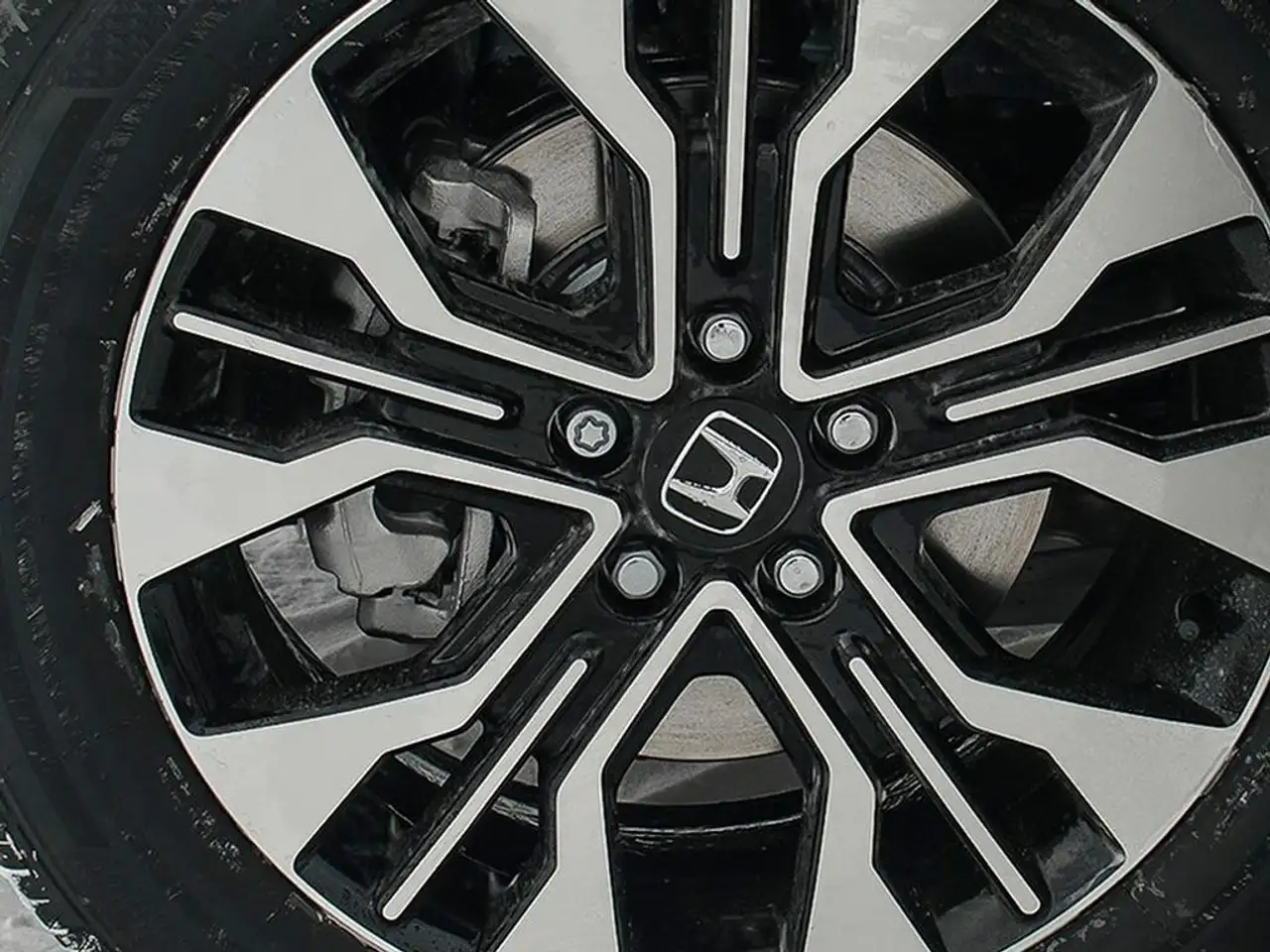 Honda Odyssey снимка Honda Odyssey