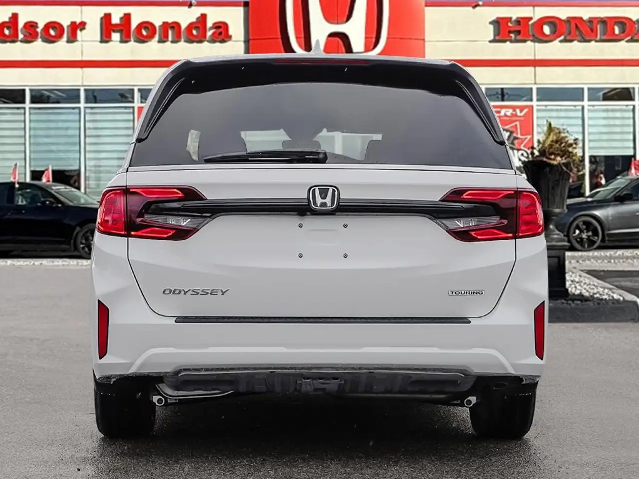 Honda Odyssey снимка Honda Odyssey
