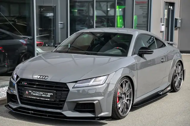 Audi TTS view 2