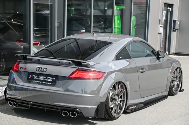 Audi TTS view 8