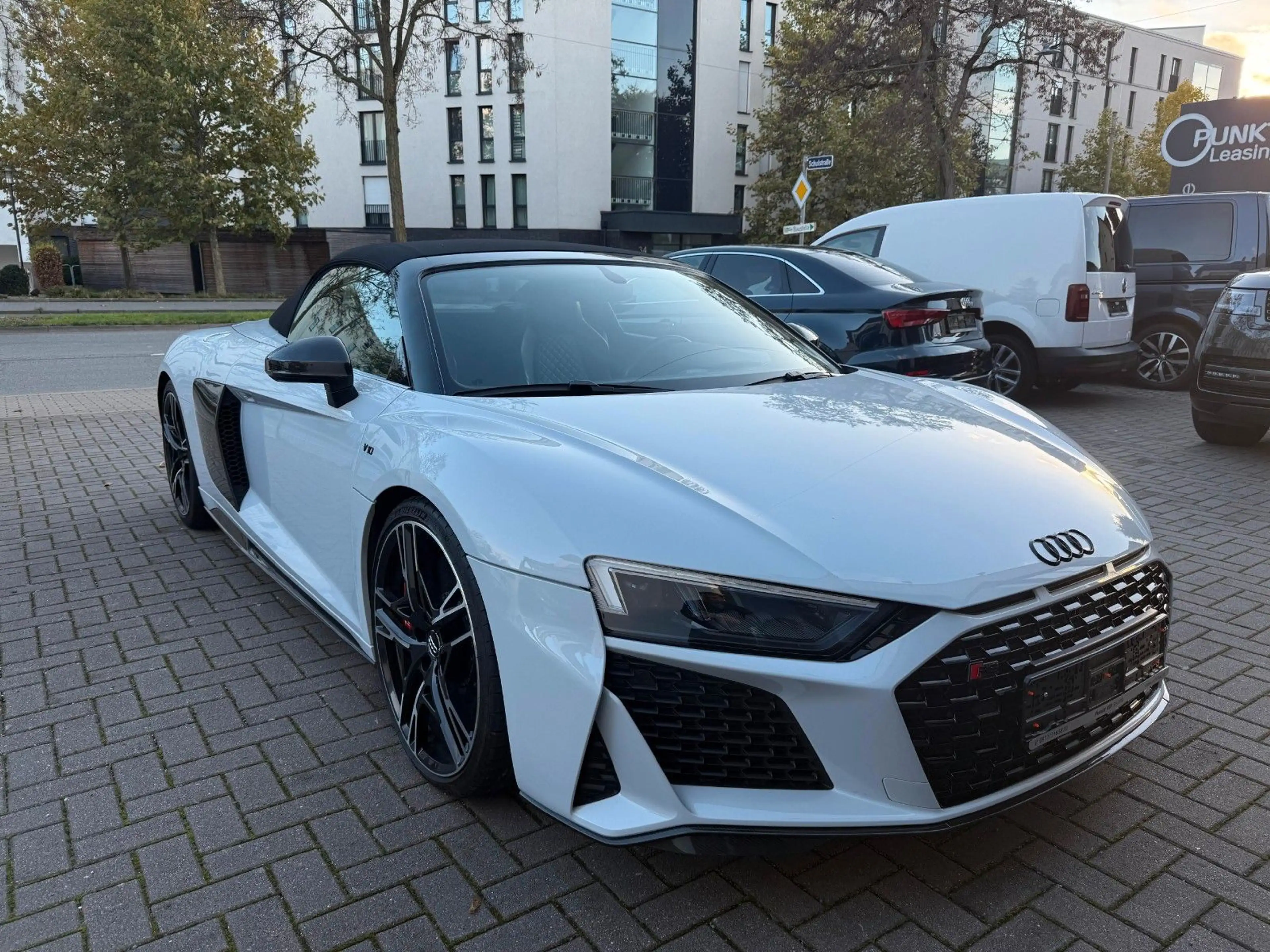 Audi R8 Spyder 5.2 FSI quattro performance*Carbon* — photo 2