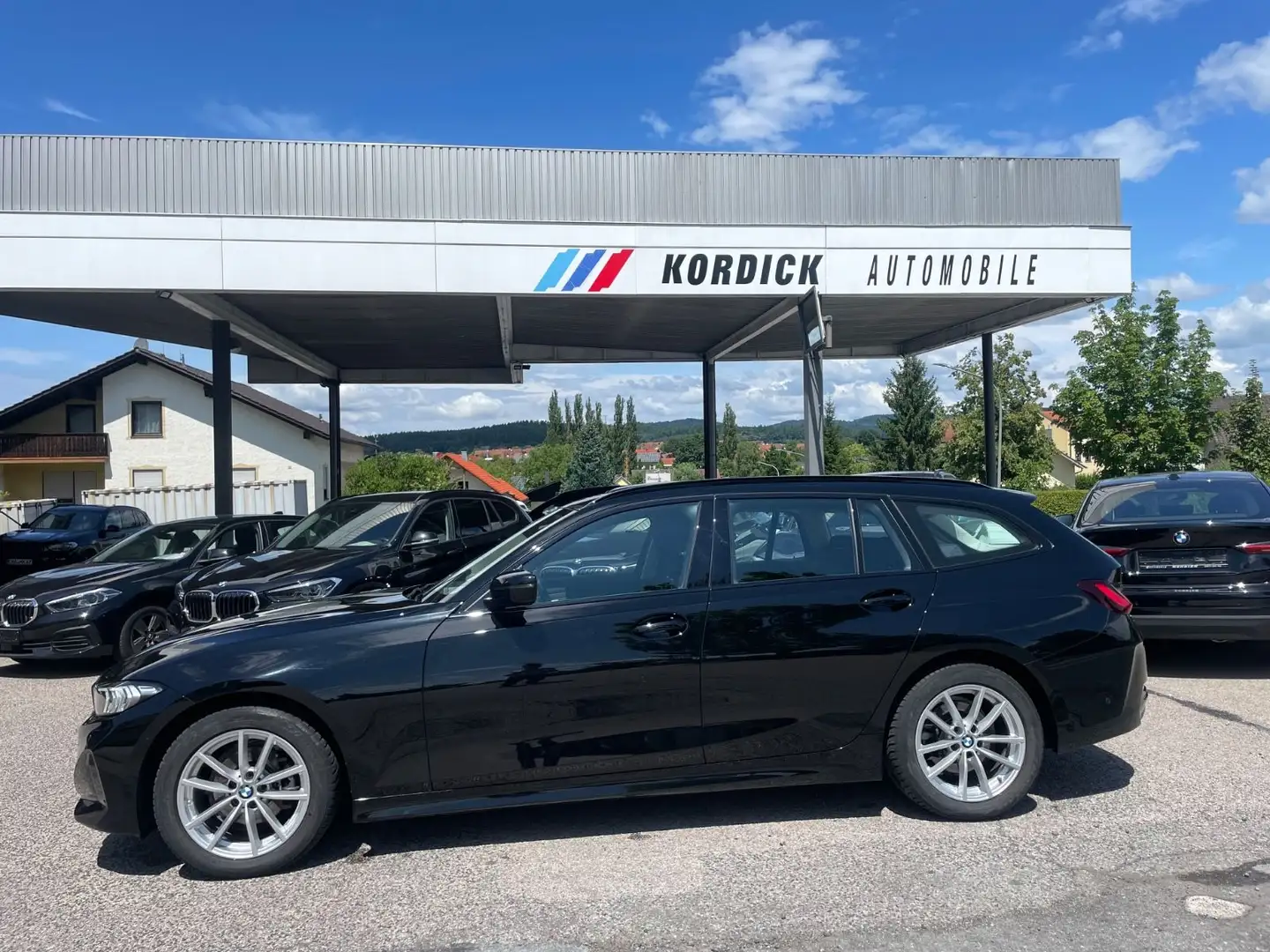 BMW 318 iA 2.0 TOURING G21 LCI/WIDESCREEN/SHZ Nero - 2