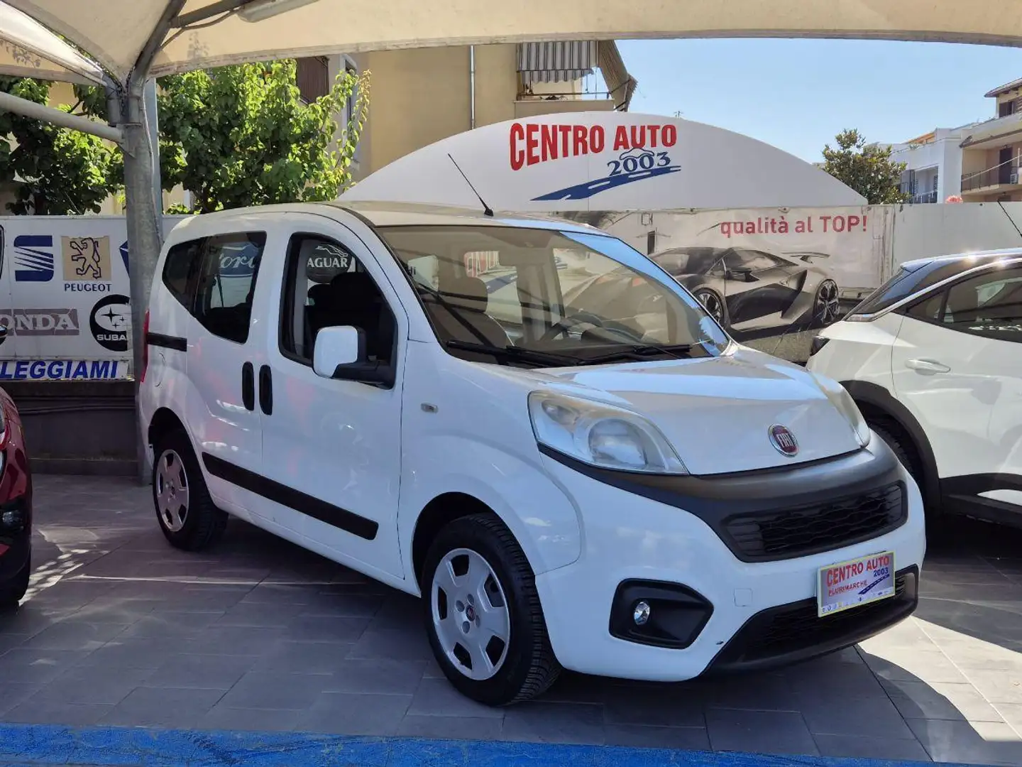 Fiat Qubo 1.3 MJT 95 CV Lounge Blanc - 1