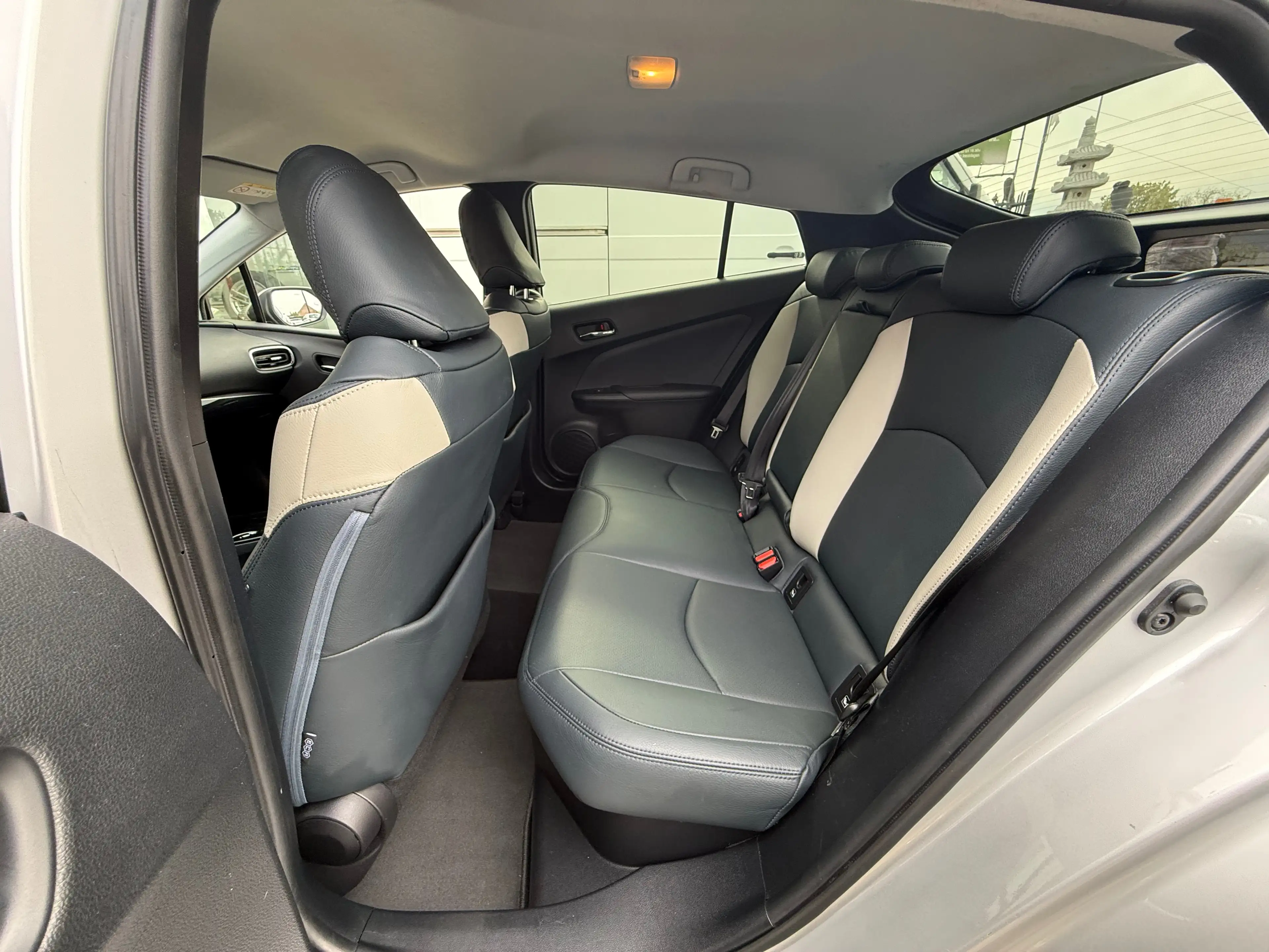 Toyota Prius Prius PHEV 1.8i VVT-i Solar CVT — photo 13