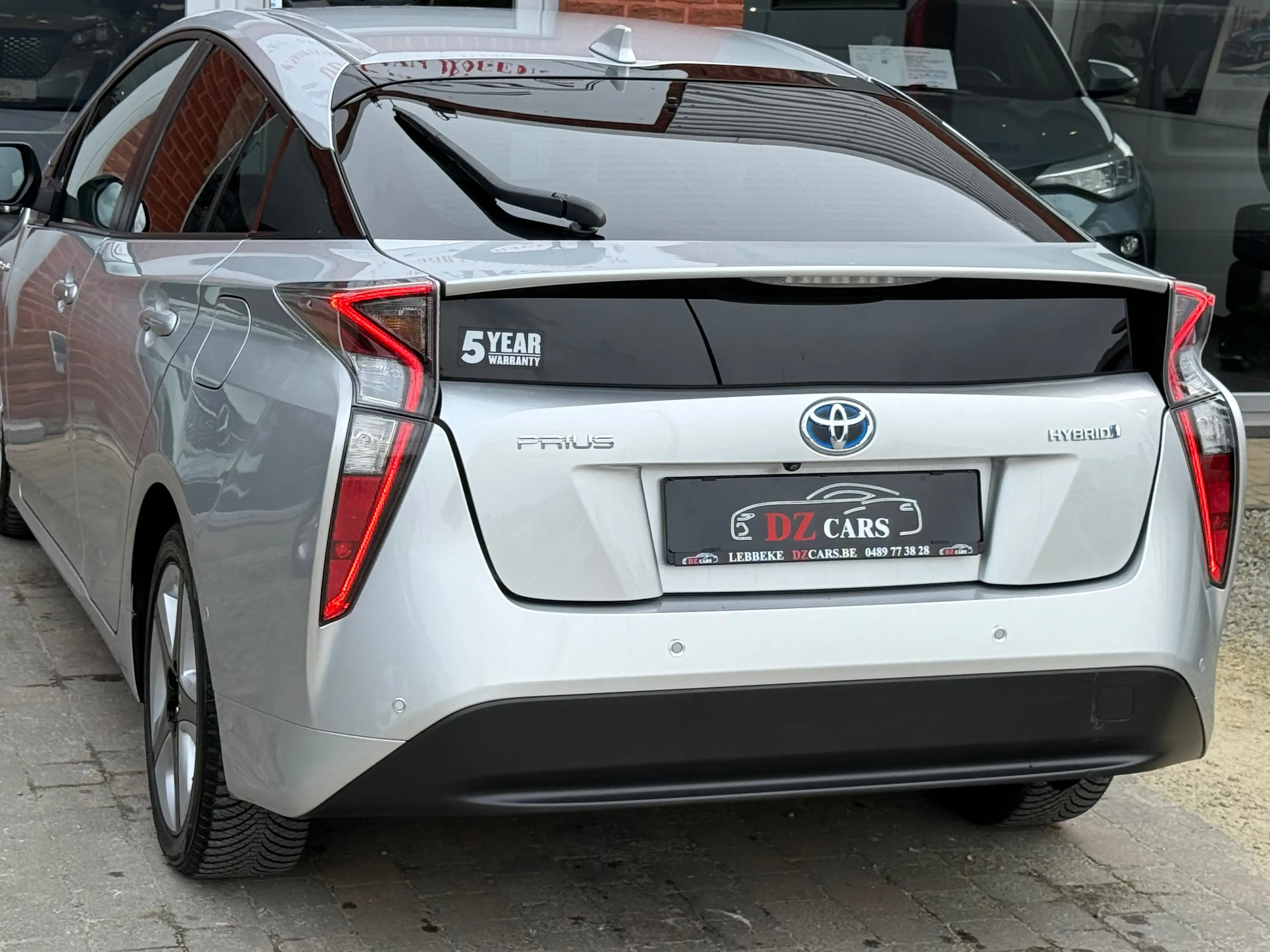 Toyota Prius Prius PHEV 1.8i VVT-i Solar CVT — photo 11