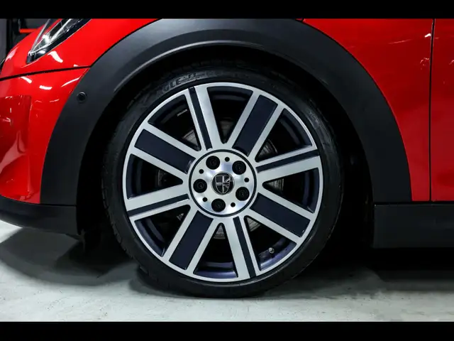 Mini Hatch view 9