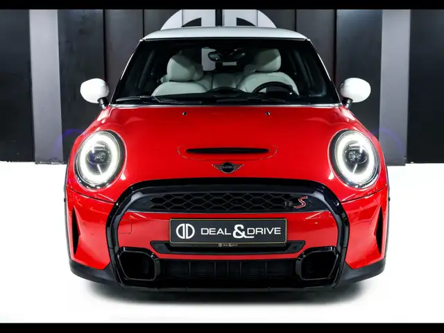 Mini Hatch view 5