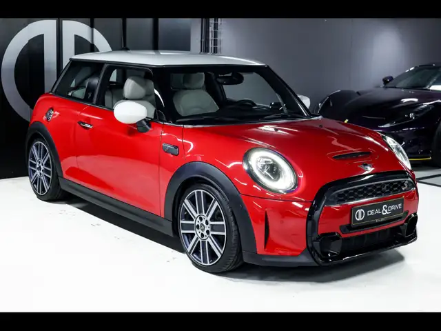 Mini Hatch view 6