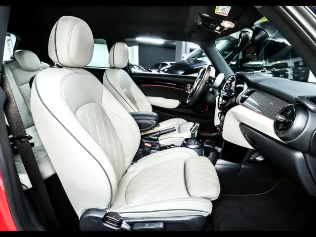 Mini Hatch view 15