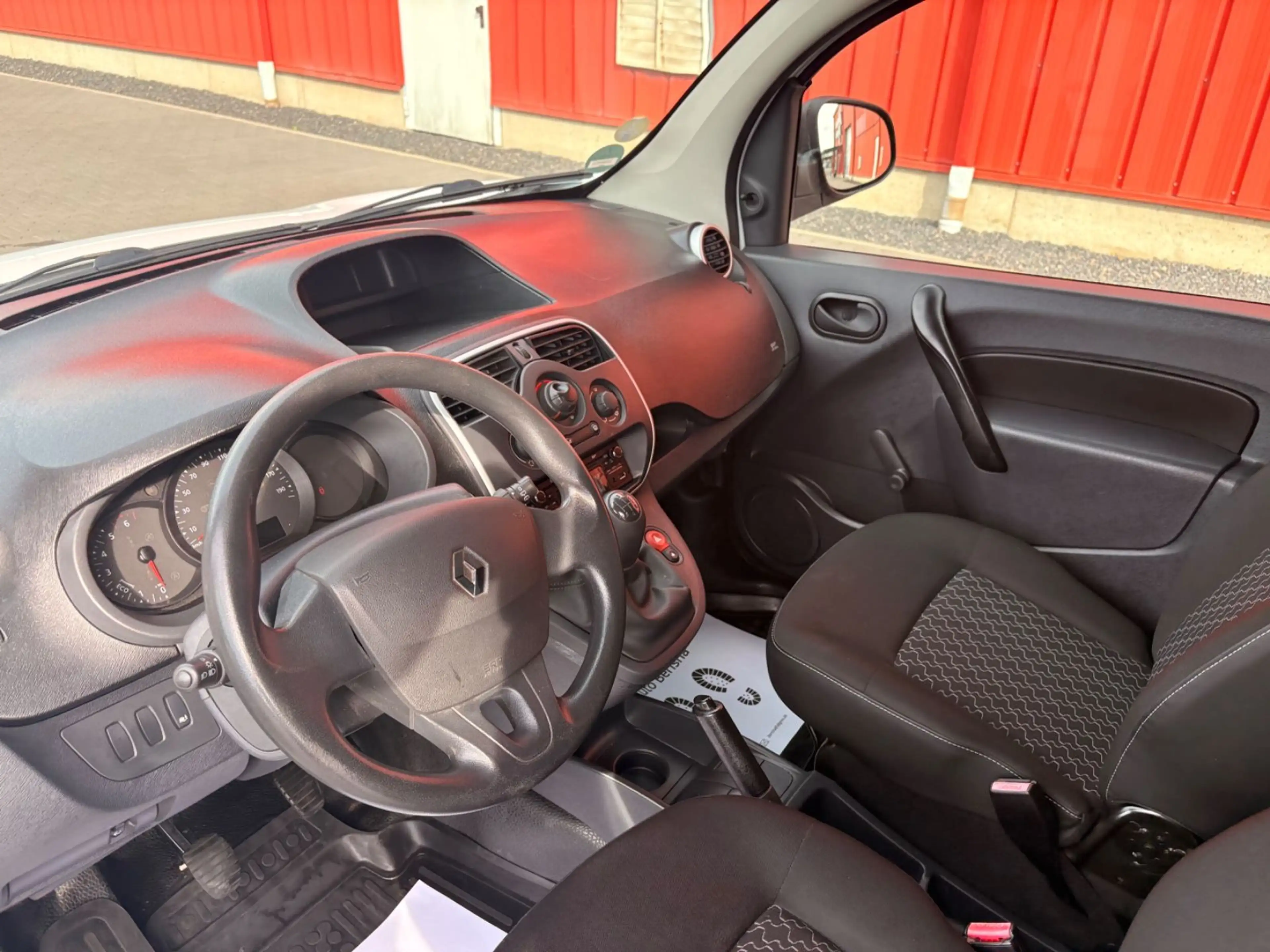 Renault Kangoo 1.5 dci Klima TÜV NEU Guter Zustand — photo 13