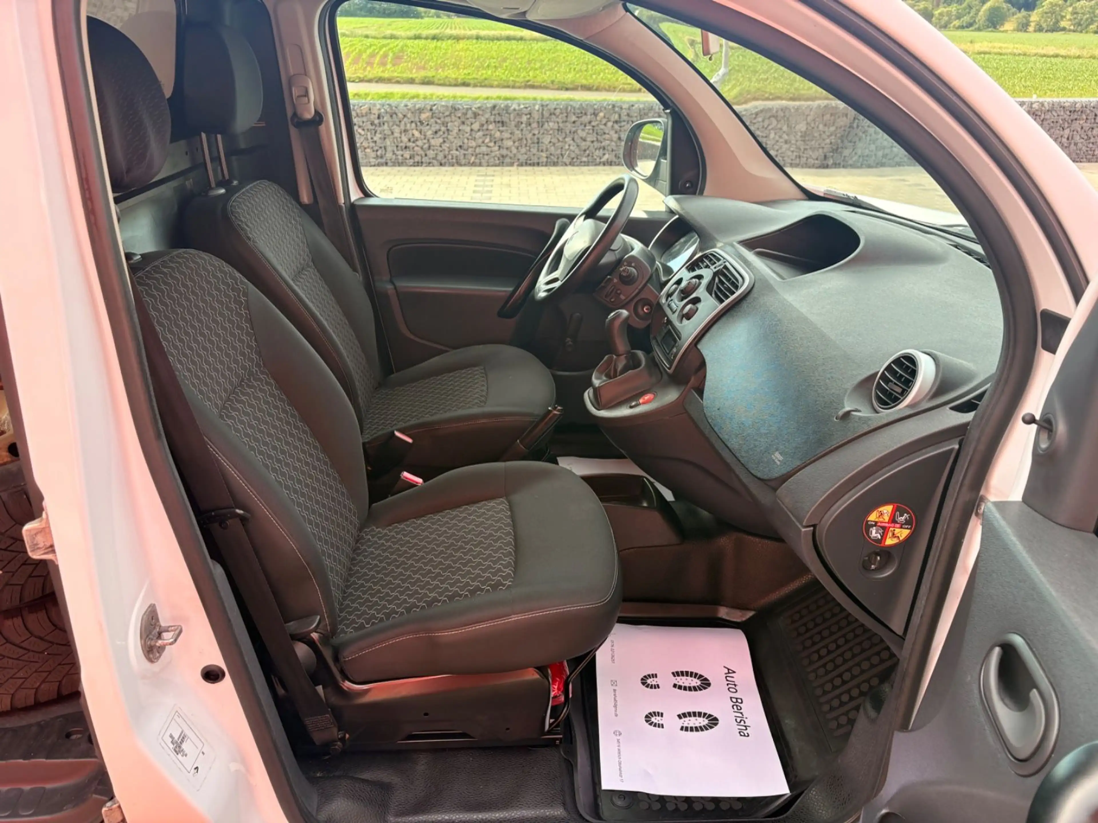 Renault Kangoo 1.5 dci Klima TÜV NEU Guter Zustand — photo 14