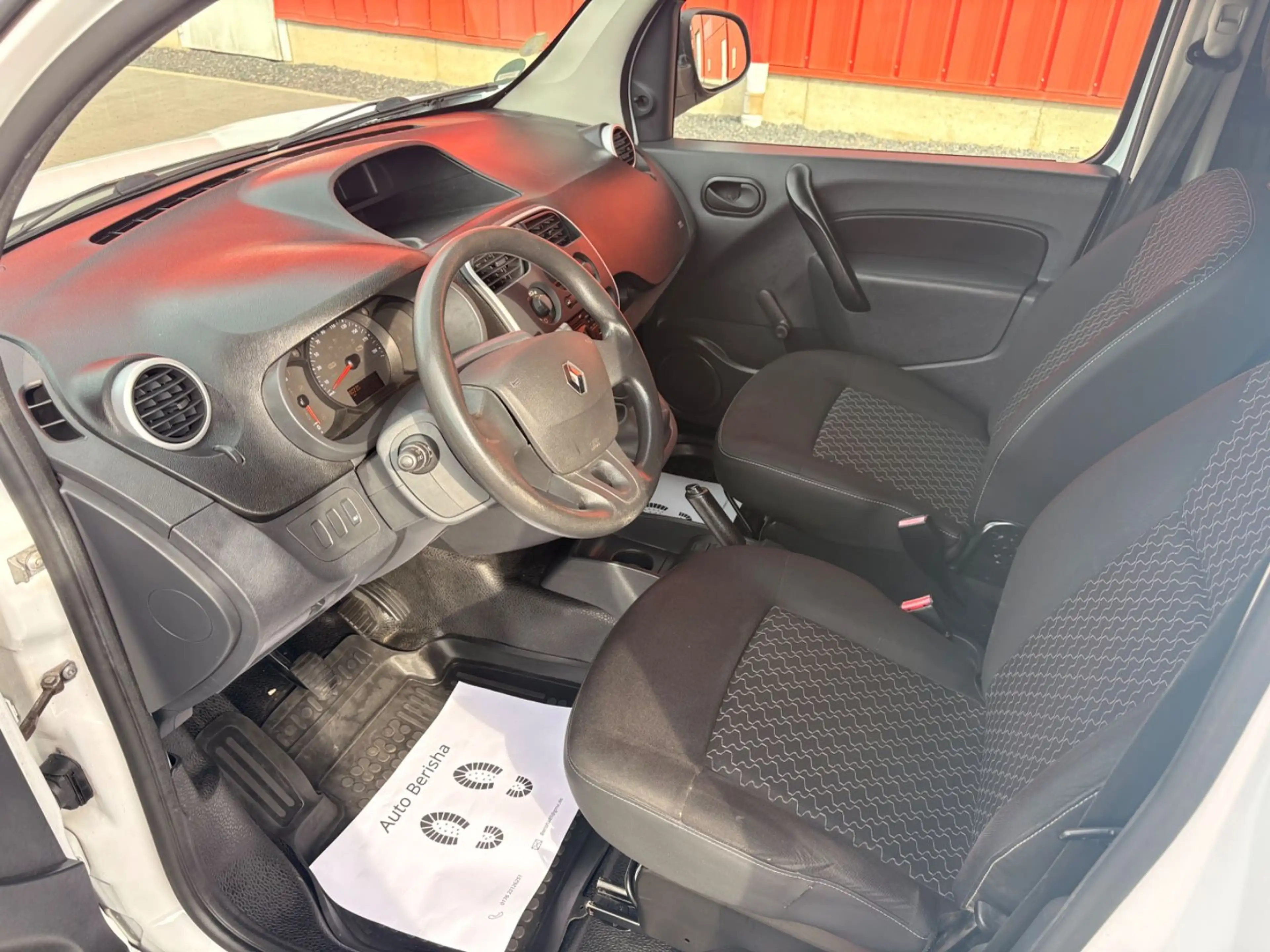Renault Kangoo 1.5 dci Klima TÜV NEU Guter Zustand — photo 11