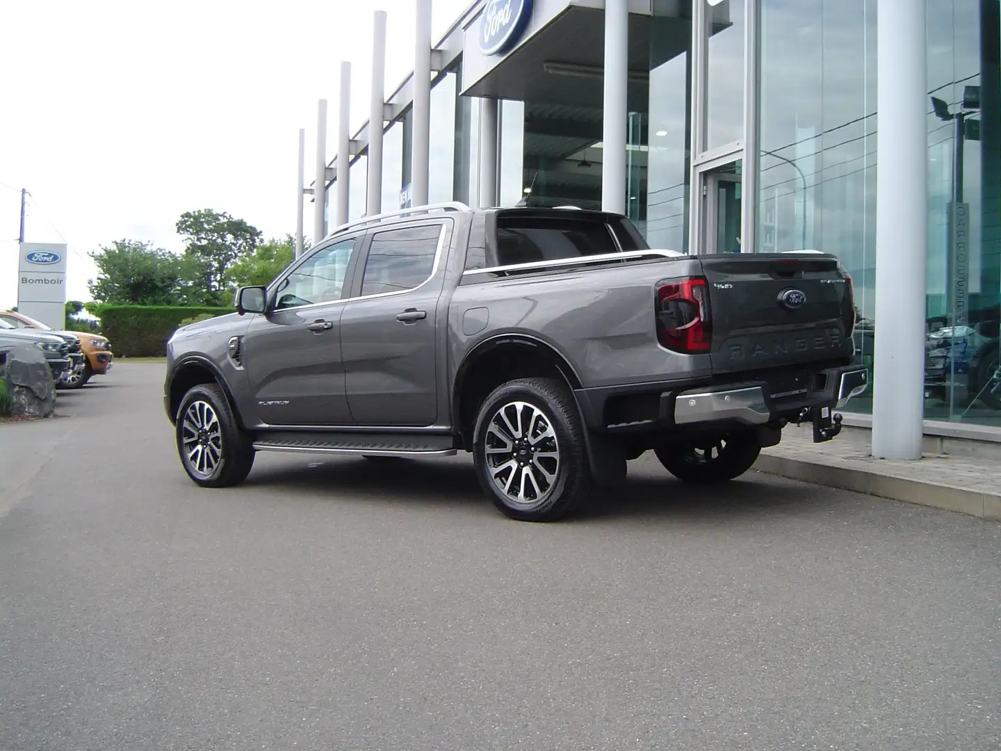 Ford Ranger PLATINUM 3.0D + VOLET ELEC. ... VENDU ... Gris - 2
