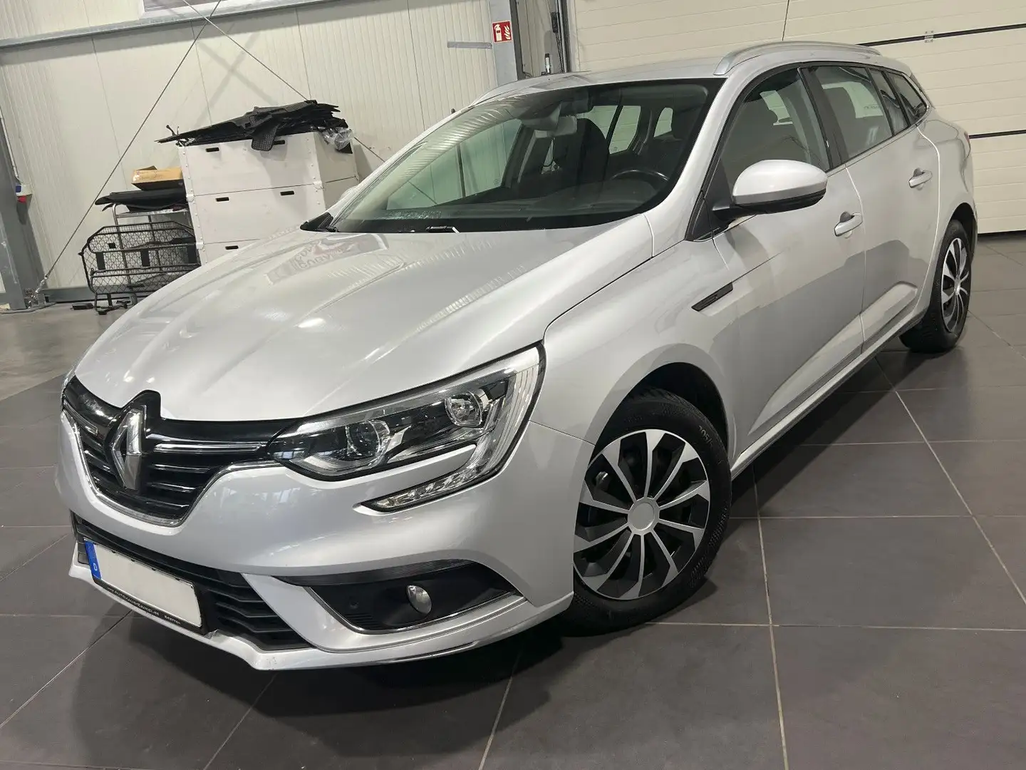 Renault Megane IV 1.5 dCi Grandtour **Navi*AHK*SHZ** Grau - 1