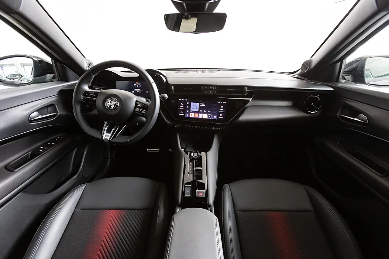 Alfa Romeo Junior 2026