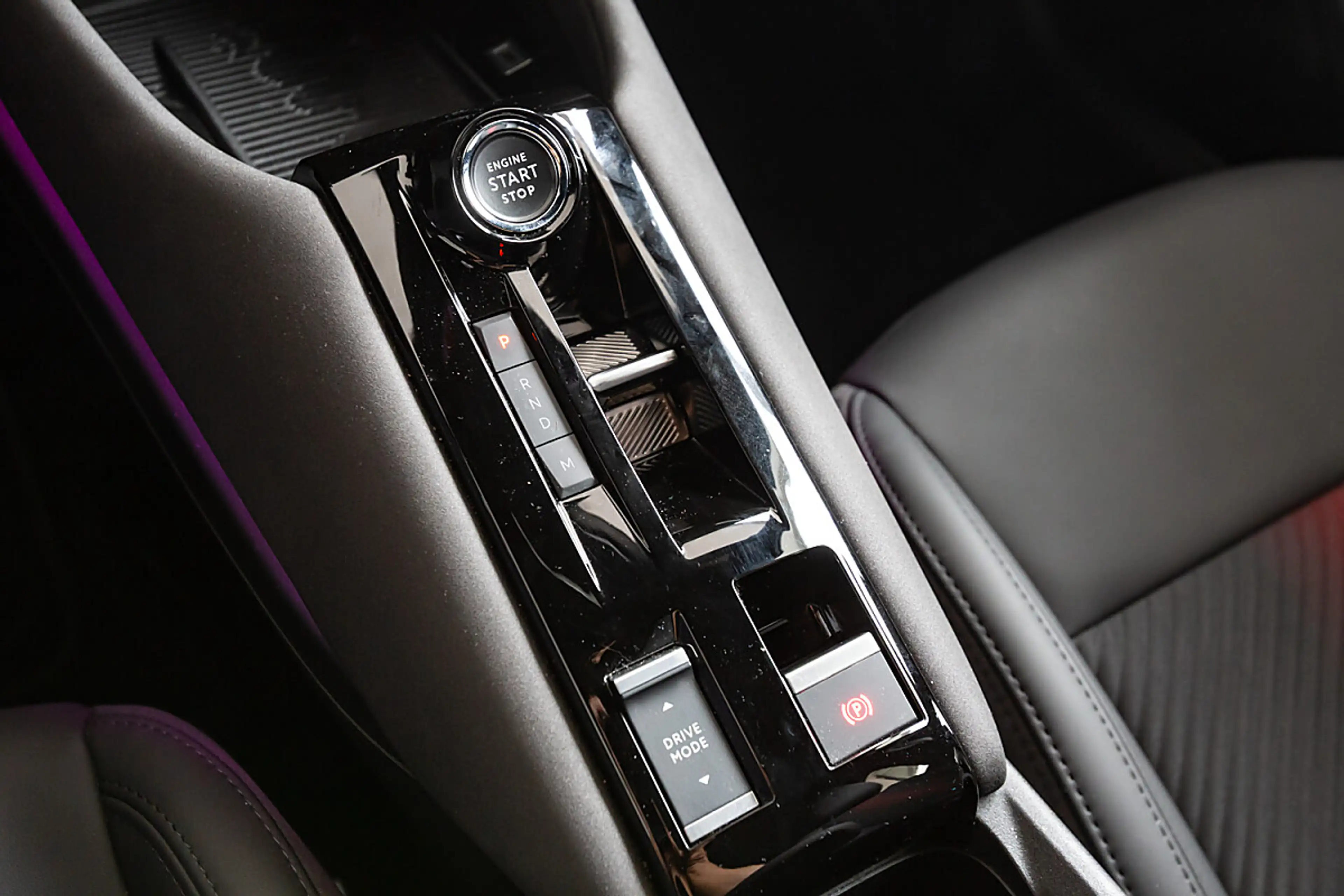 Alfa Romeo Junior Ibrida Speciale 1.2 MHEV e-DCT6 — photo 9