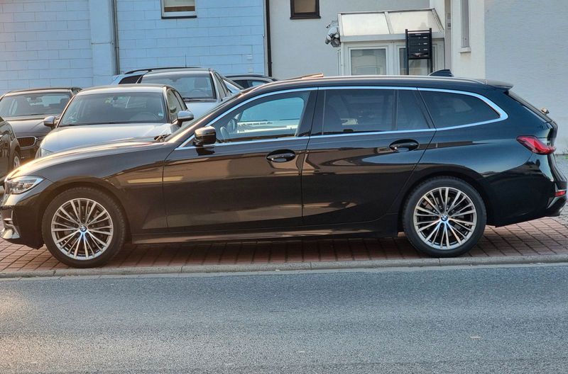 BMW 330 LED Pano Sporrsitze Abstandstempomt Keyless — photo 7