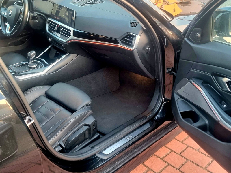 BMW 330 LED Pano Sporrsitze Abstandstempomt Keyless — photo 12