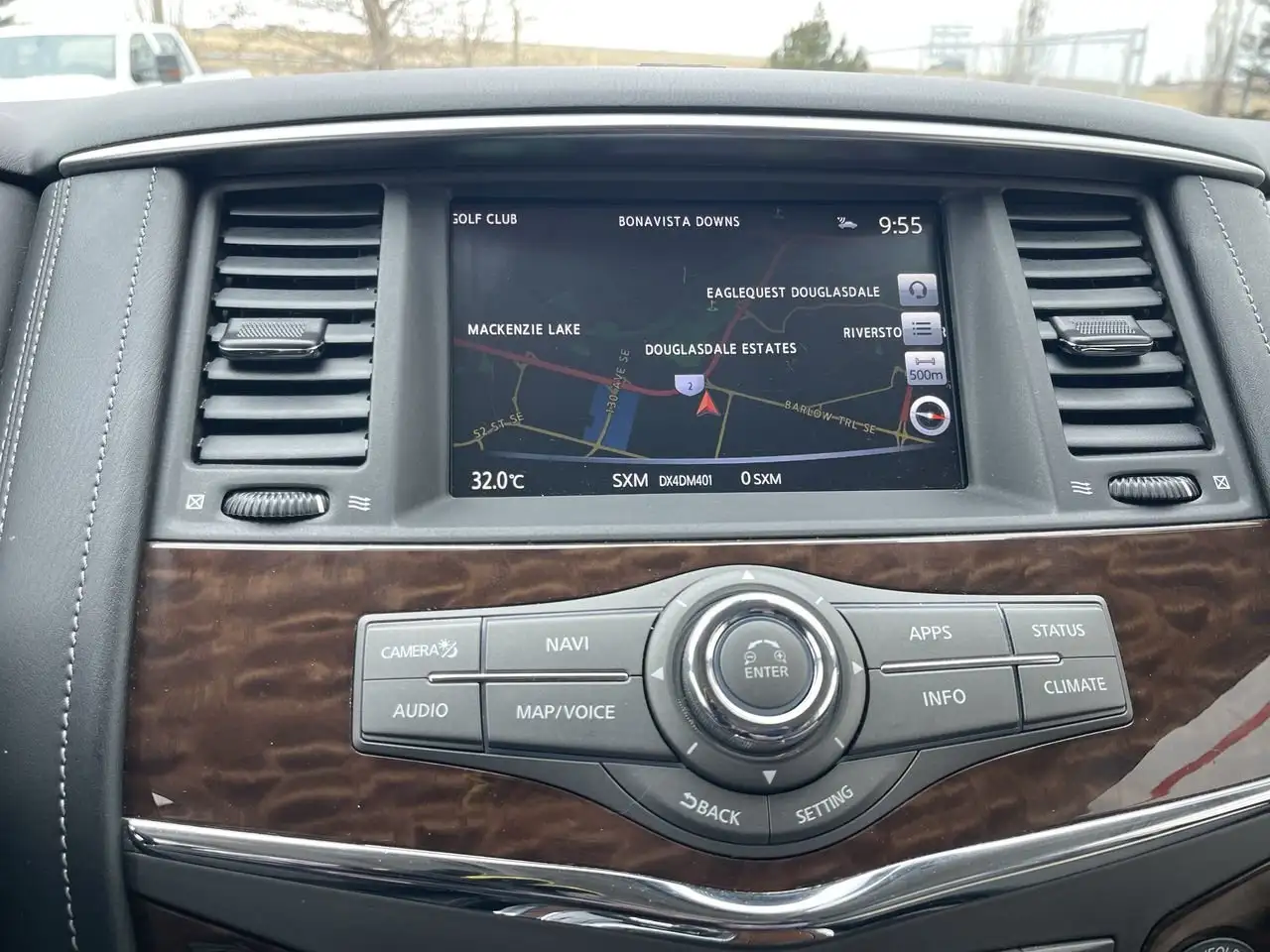 Nissan Armada снимка Nissan Armada