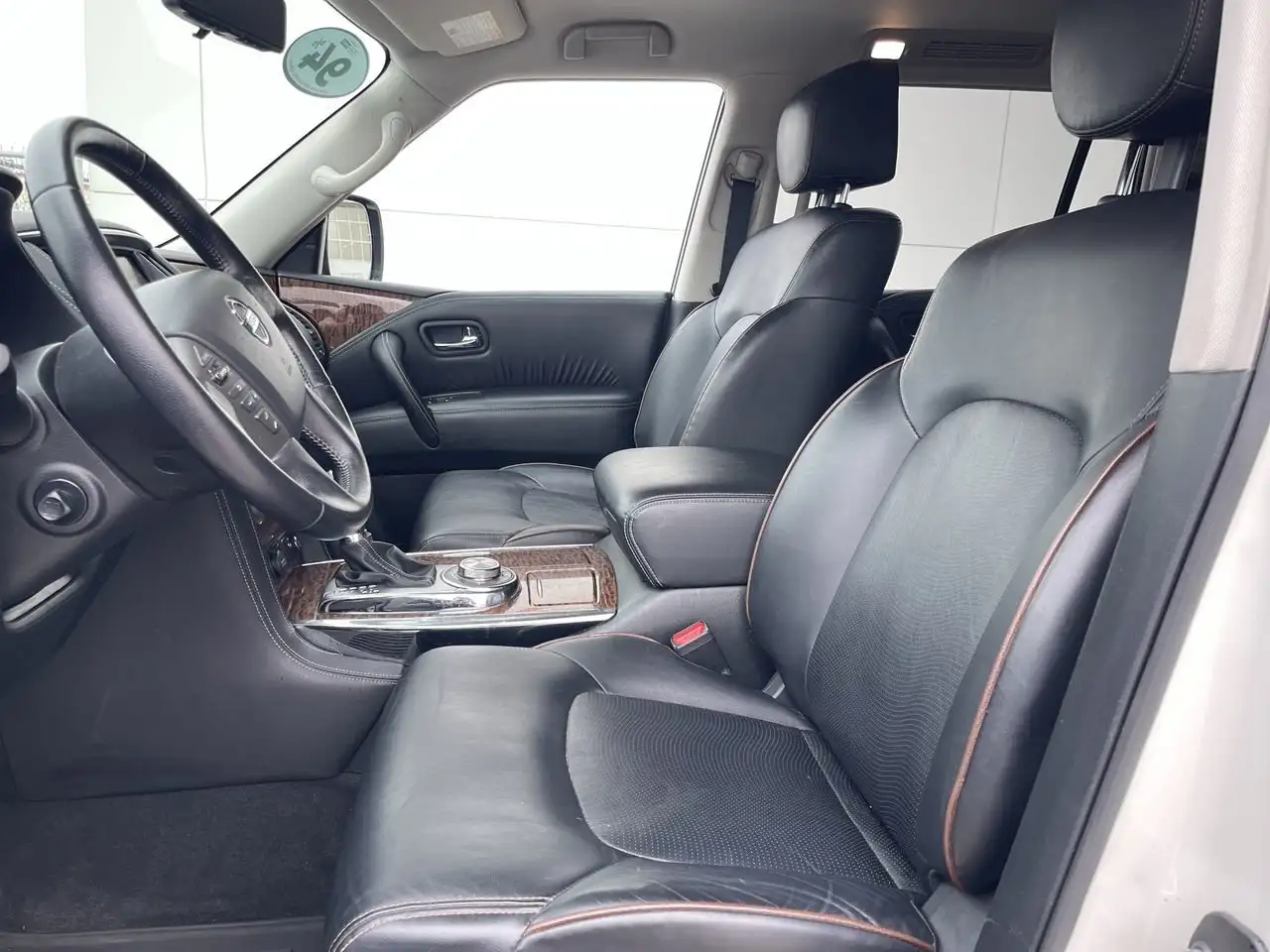 Nissan Armada снимка Nissan Armada