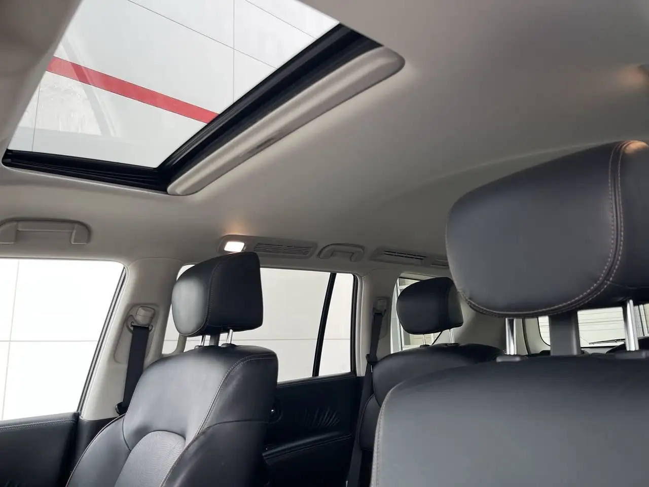 Nissan Armada снимка Nissan Armada