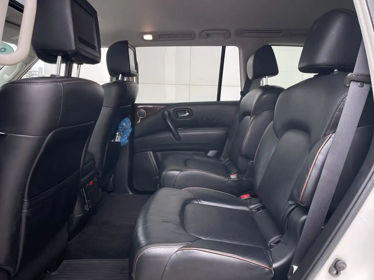 Nissan Armada снимка Nissan Armada