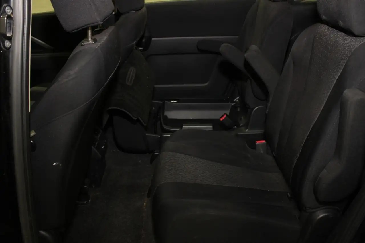 Mazda 5 снимка Mazda 5