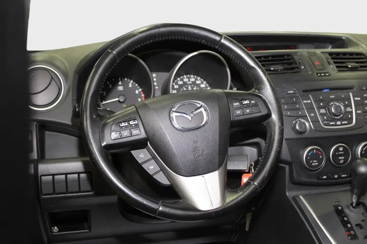 Mazda 5 снимка Mazda 5