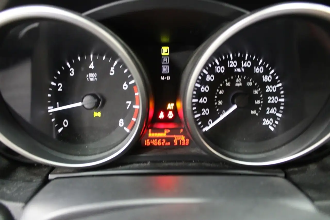 Mazda 5 снимка Mazda 5